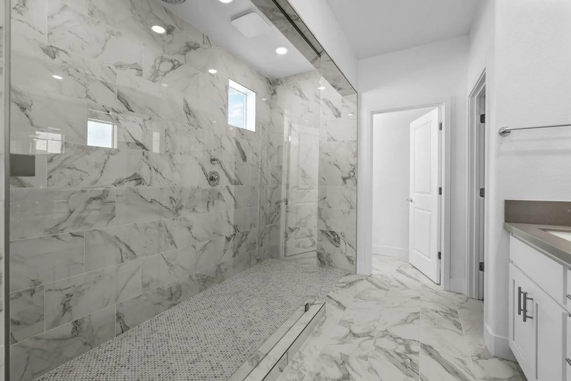 Property Slideshow image 15 of 43 | 10327 evangaline way, Elk Grove, CA, 95757