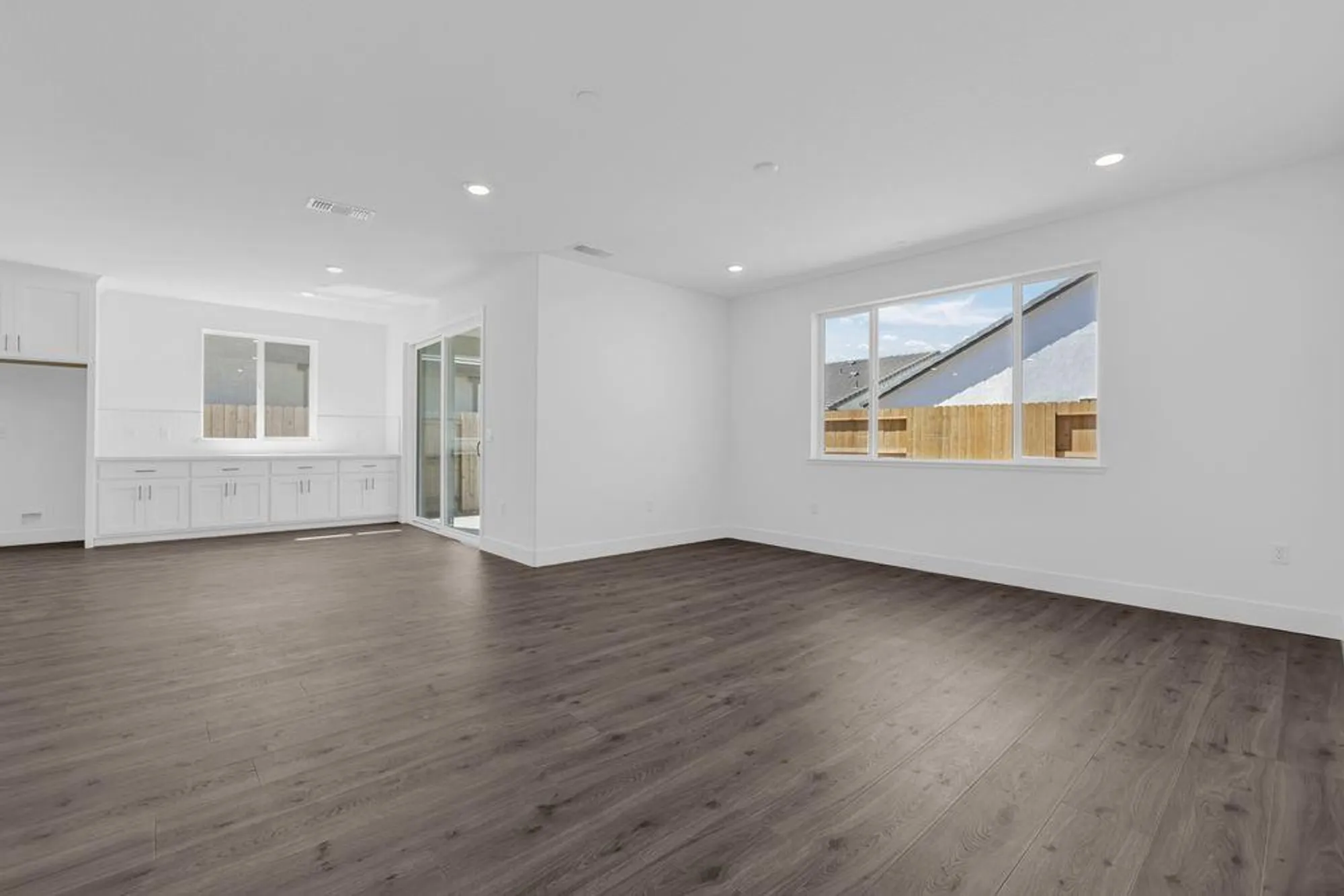 Property Slideshow image 8 of 43 | 10327 evangaline way, Elk Grove, CA, 95757