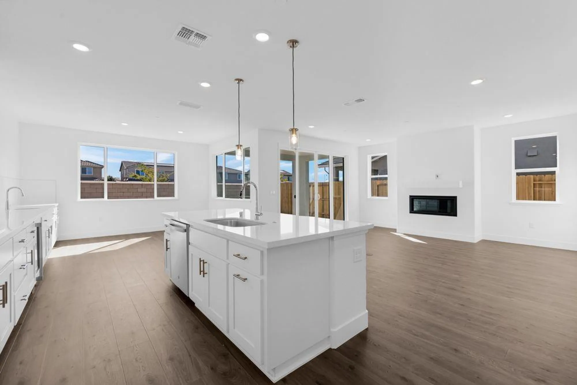 Property Slideshow image 4 of 55 | 10328 evangaline way, Elk Grove, CA, 95757