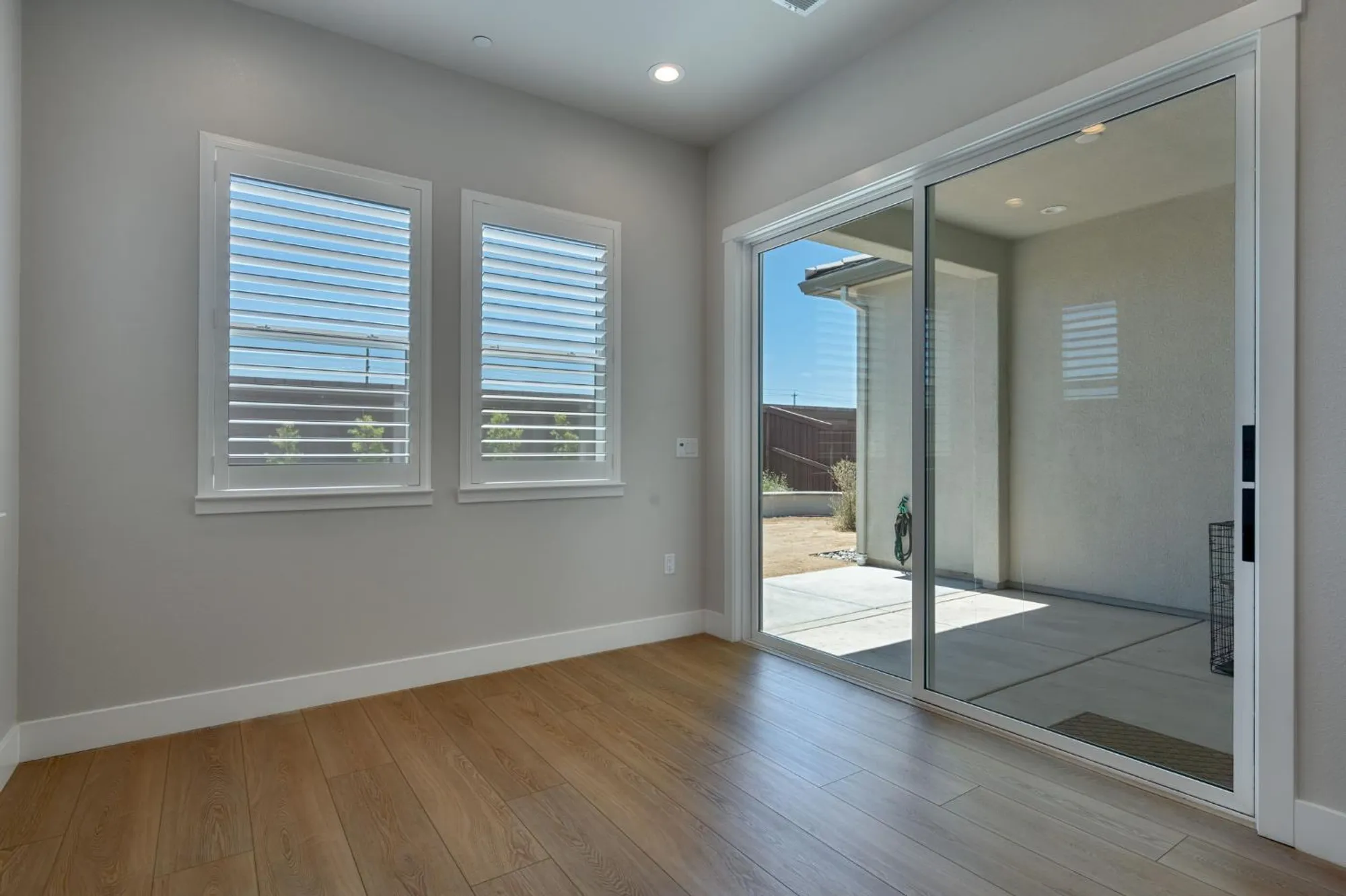Property Slideshow image 13 of 44 | 4187 eagle view way, Folsom, CA, 95630
