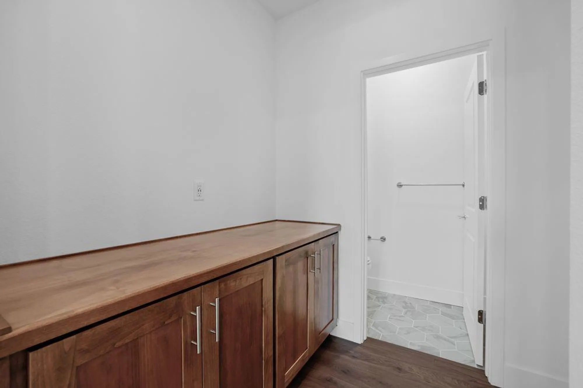 Property Slideshow image 17 of 55 | 10324 evangaline way, Elk Grove, CA, 95757