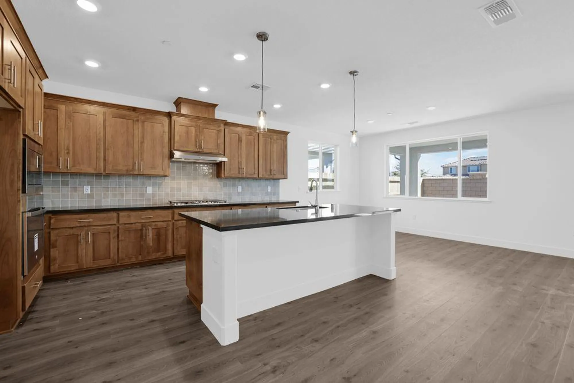 Property Slideshow image 3 of 55 | 10324 evangaline way, Elk Grove, CA, 95757