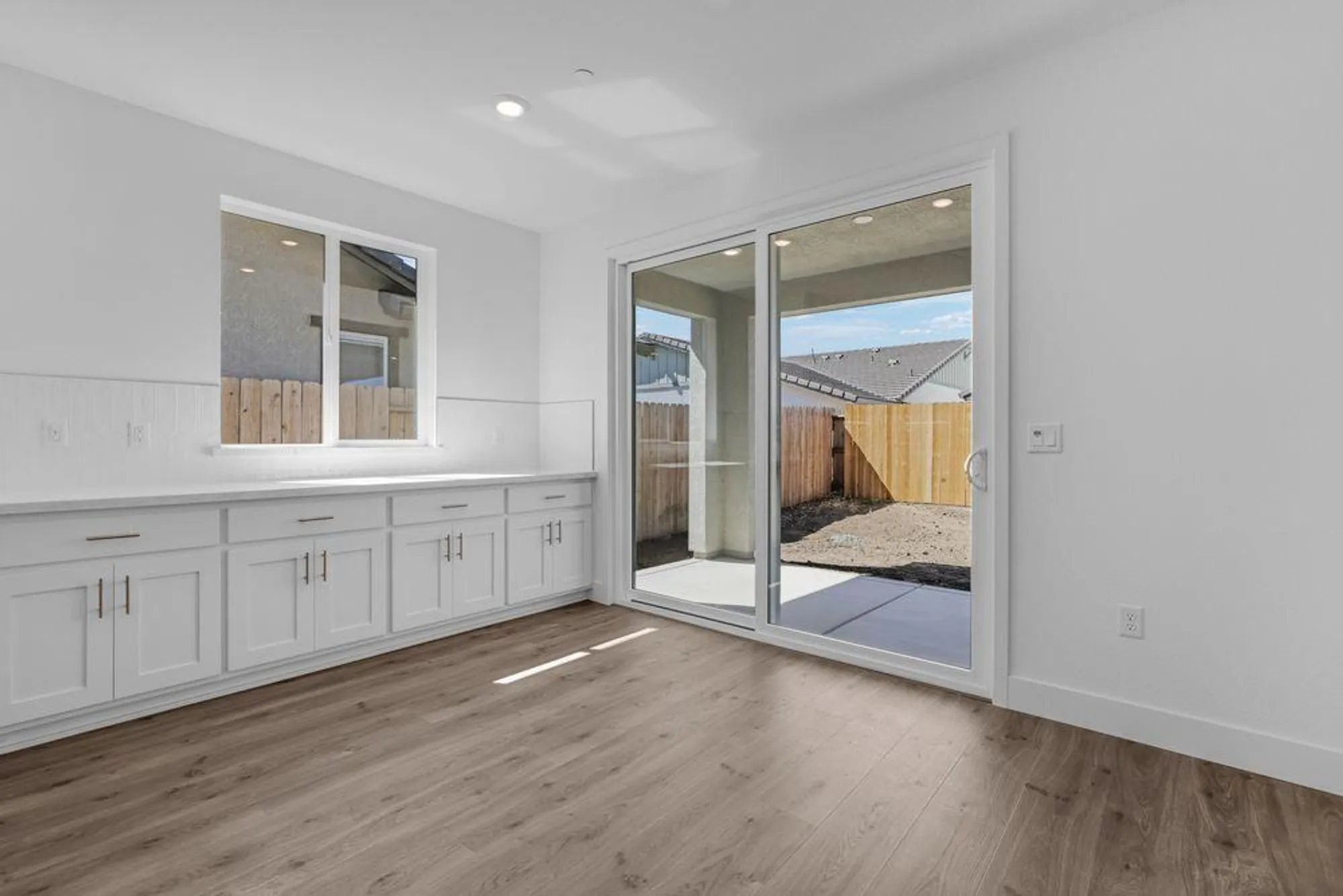 Property Slideshow image 10 of 43 | 10327 evangaline way, Elk Grove, CA, 95757