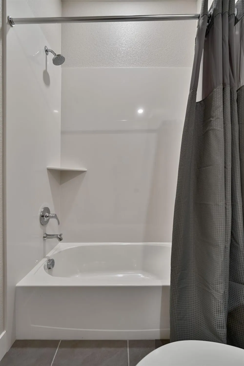 Property Slideshow image 21 of 44 | 4187 eagle view way, Folsom, CA, 95630