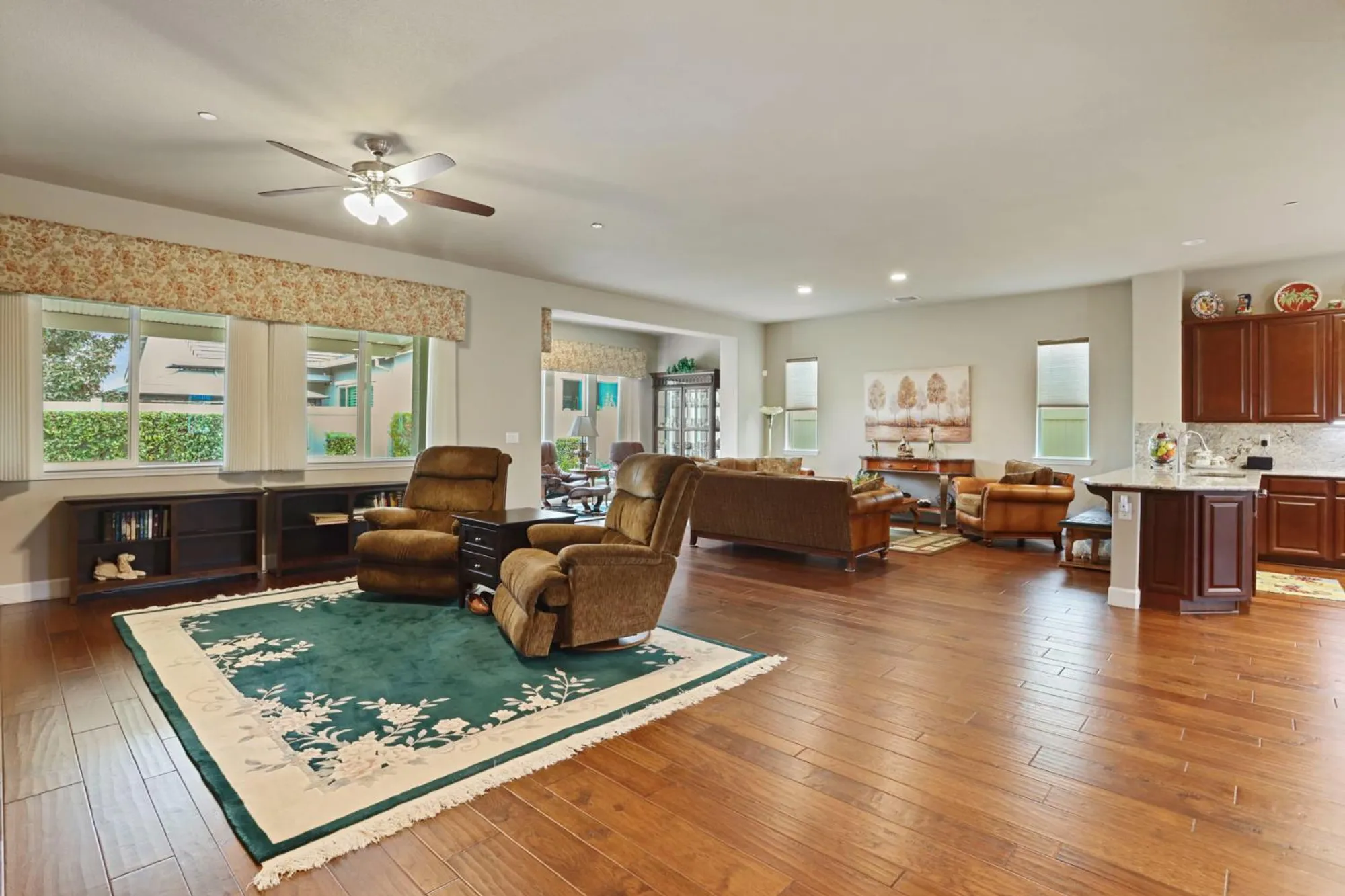 Property Slideshow image 30 of 64 | 2679 glen echo ln, Manteca, CA, 95336