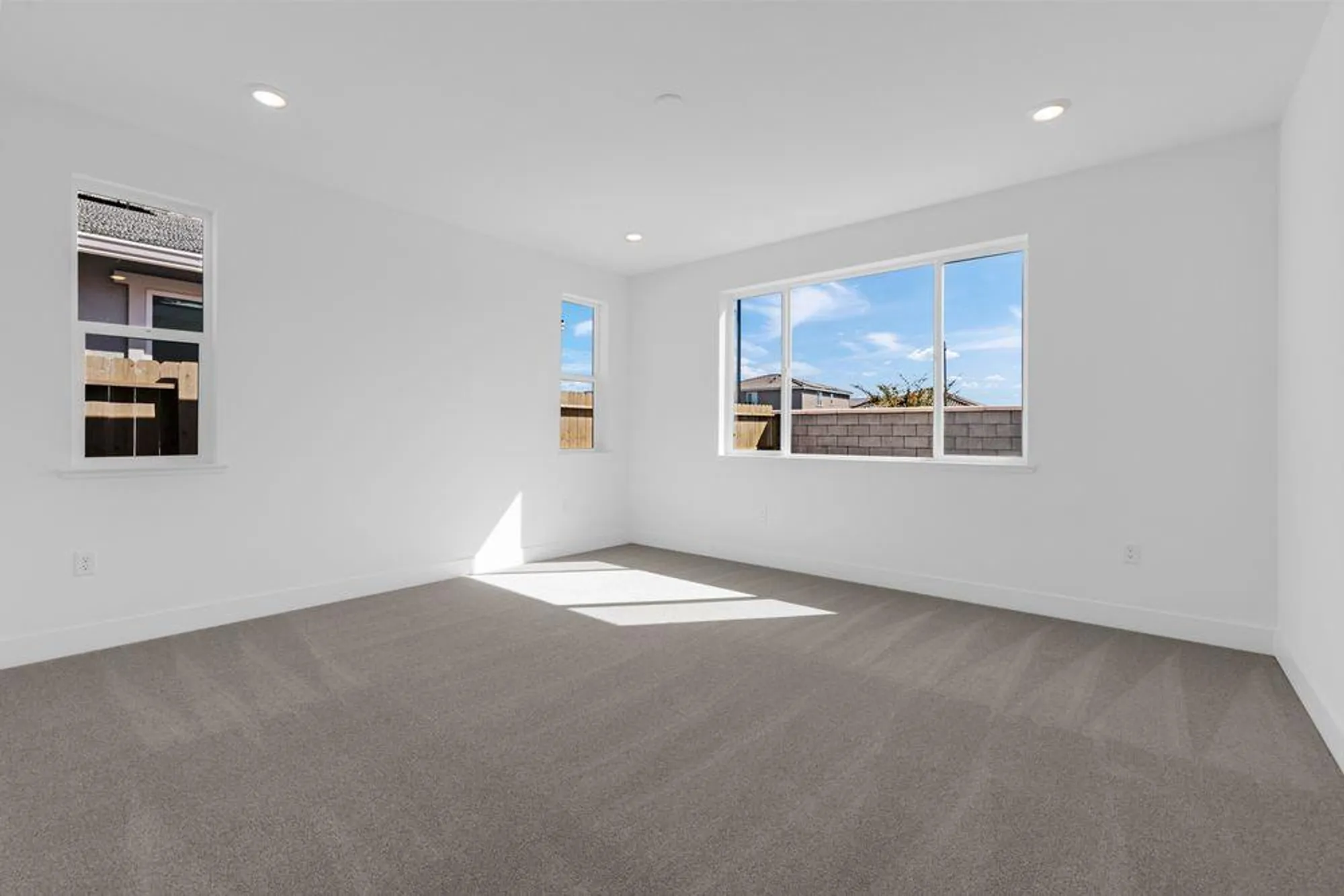 Property Slideshow image 14 of 55 | 10328 evangaline way, Elk Grove, CA, 95757