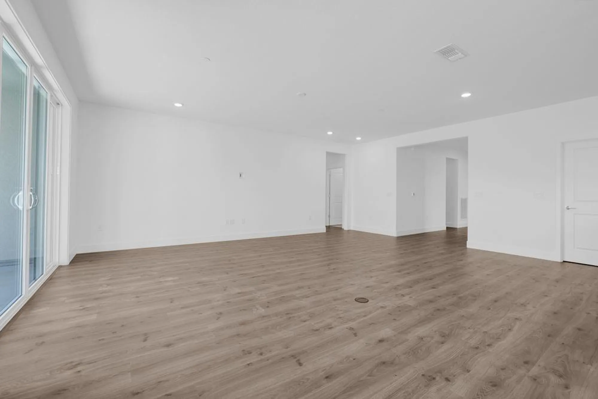 Property Slideshow image 7 of 55 | 10324 evangaline way, Elk Grove, CA, 95757