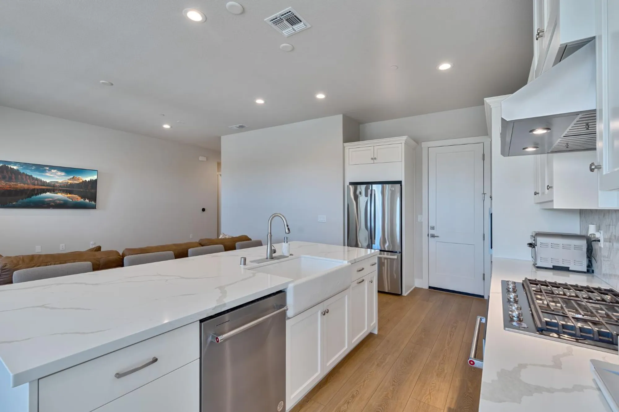 Property Slideshow image 10 of 44 | 4187 eagle view way, Folsom, CA, 95630