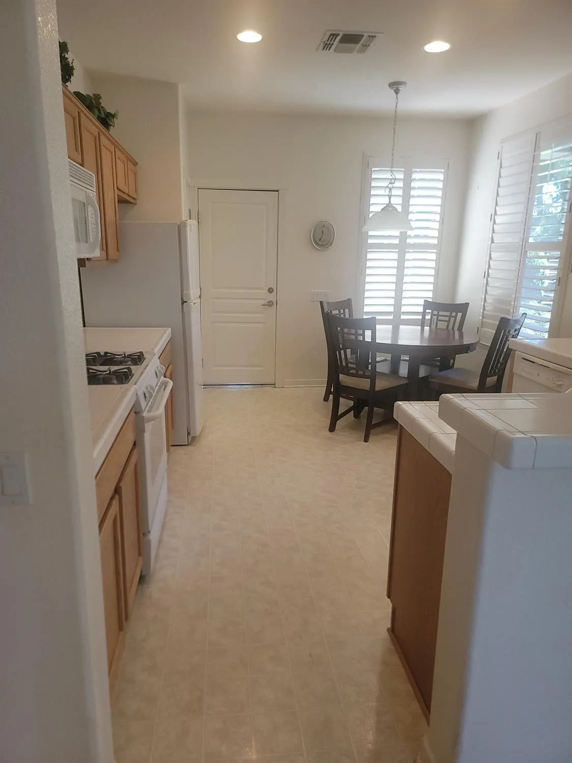 Property Slideshow image 5 of 21 | 302 timberland ct, Lincoln, CA, 95648