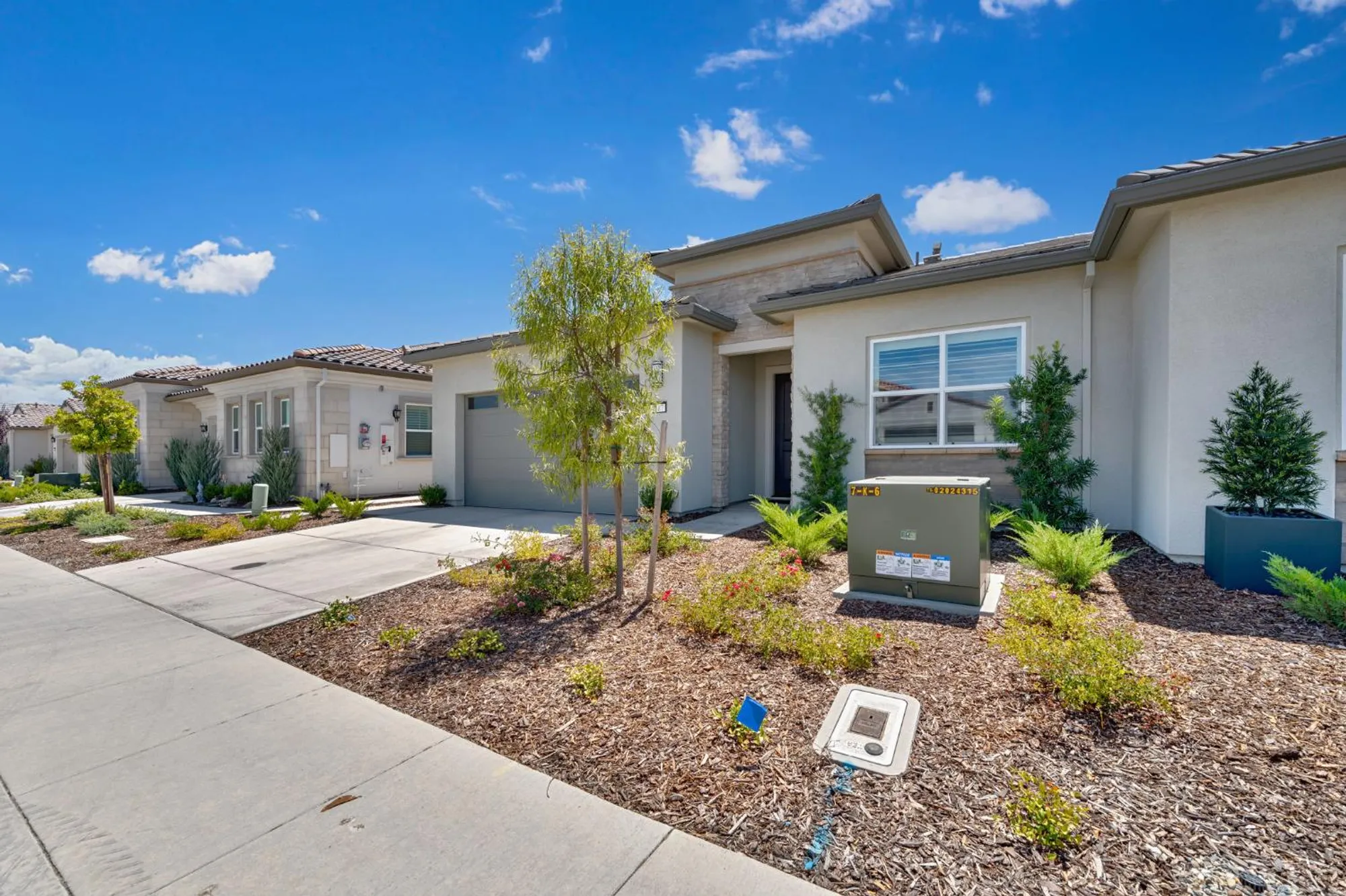 Property Slideshow image 3 of 44 | 4187 eagle view way, Folsom, CA, 95630