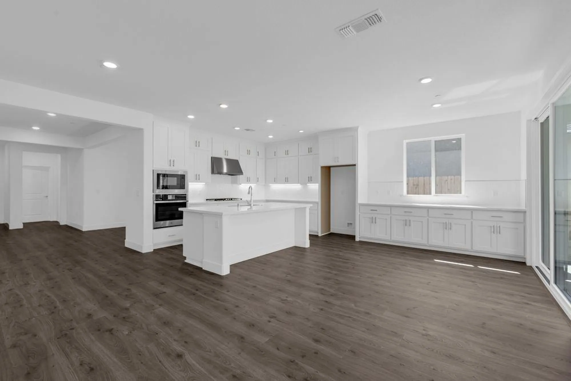 Property Slideshow image 2 of 43 | 10327 evangaline way, Elk Grove, CA, 95757