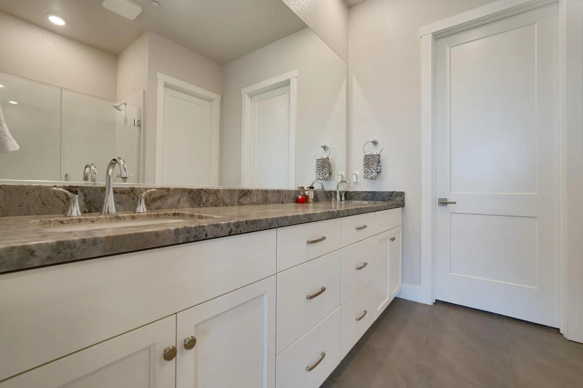 Property Slideshow image 16 of 44 | 4187 eagle view way, Folsom, CA, 95630