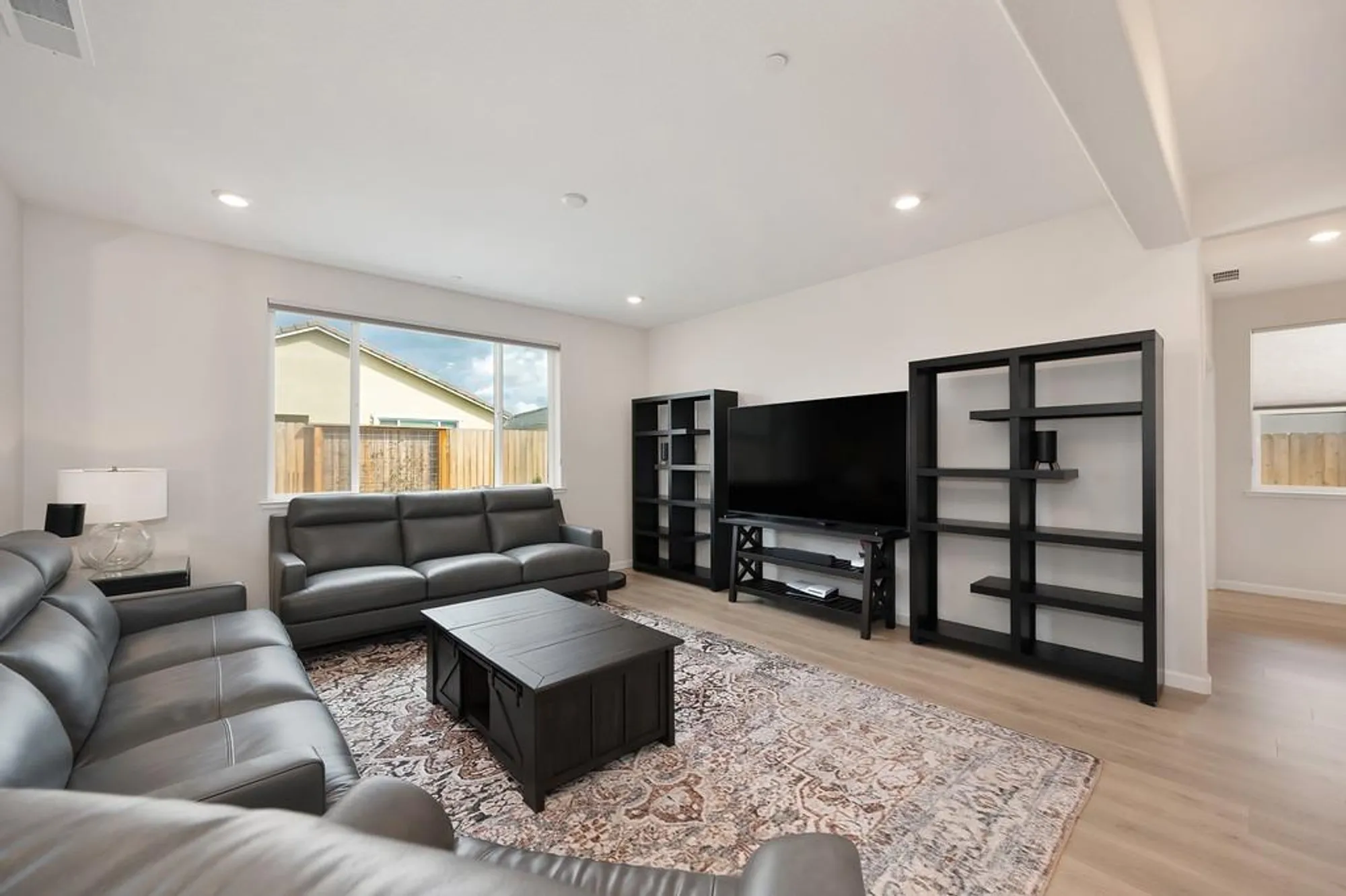 Property Slideshow image 23 of 97 | 1697 donner ln, Lincoln, CA, 95648