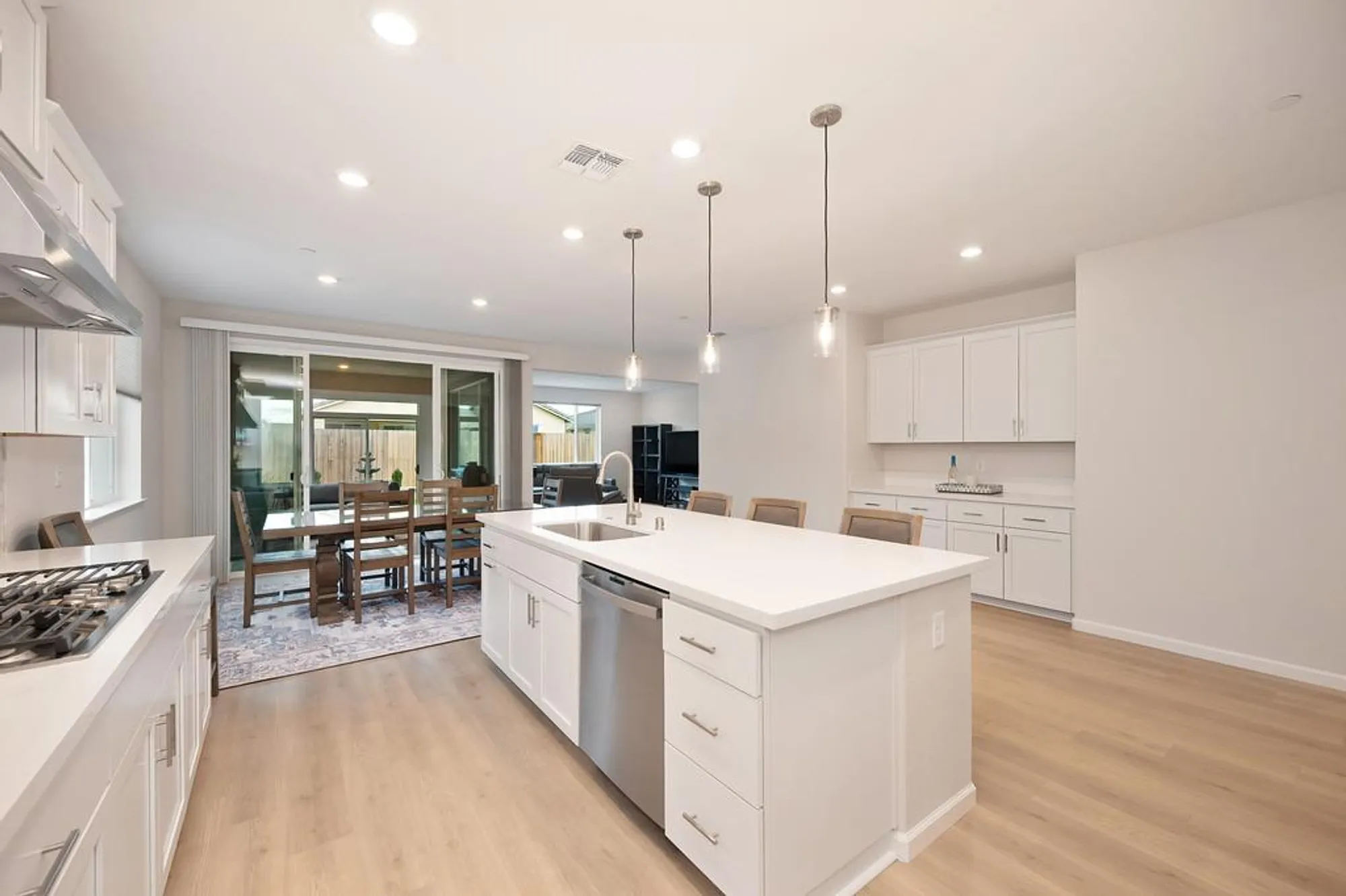 Property Slideshow image 17 of 97 | 1697 donner ln, Lincoln, CA, 95648