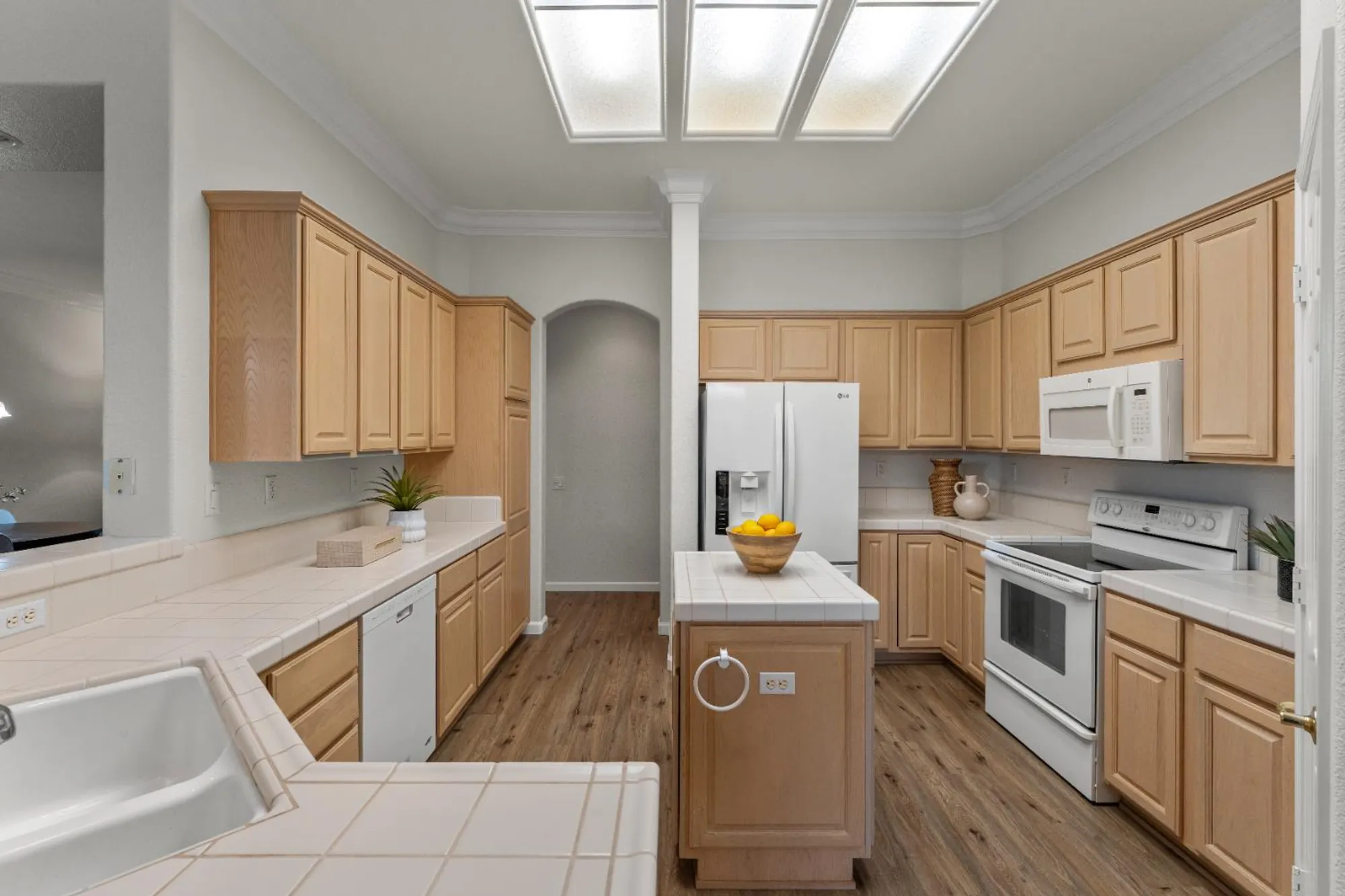 Property Slideshow image 13 of 26 | 109 wild oat ct, Roseville, CA, 95747