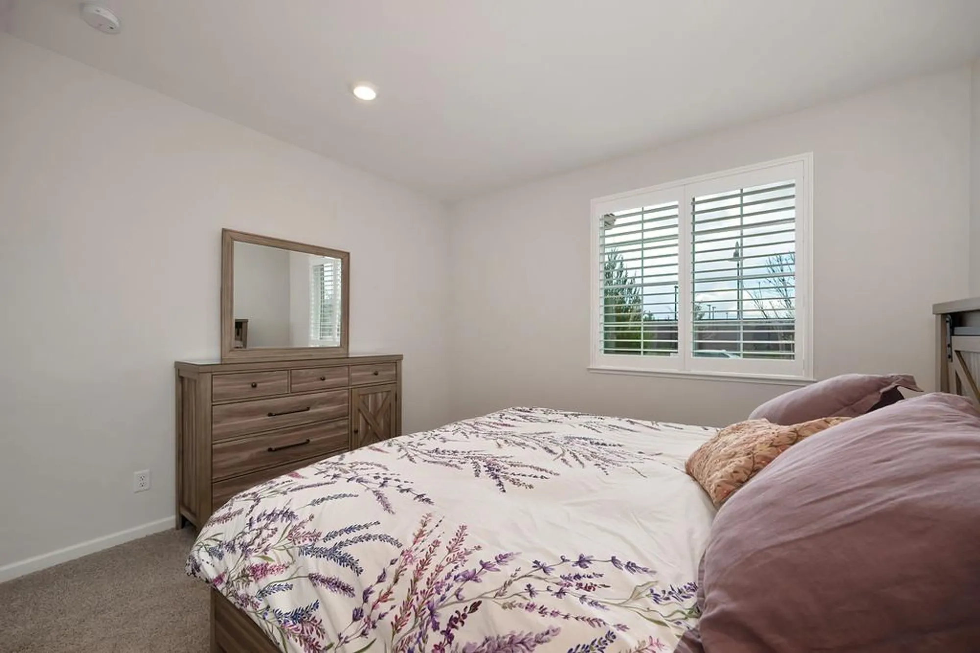 Property Slideshow image 39 of 97 | 1697 donner ln, Lincoln, CA, 95648