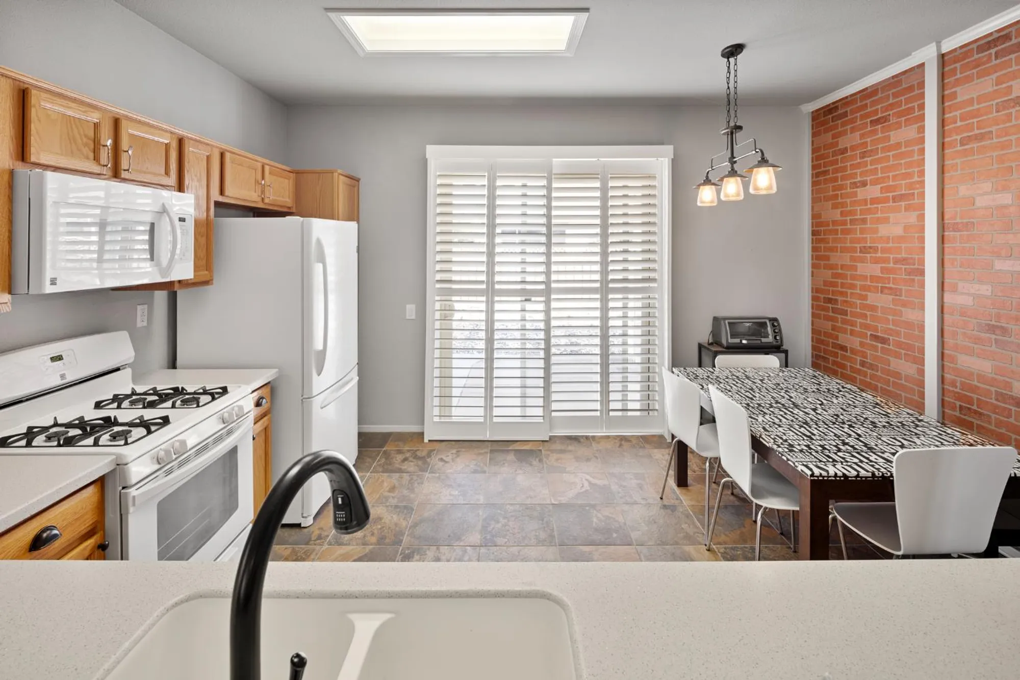 Property Slideshow image 17 of 50 | 2320 winding way, Lincoln, CA, 95648