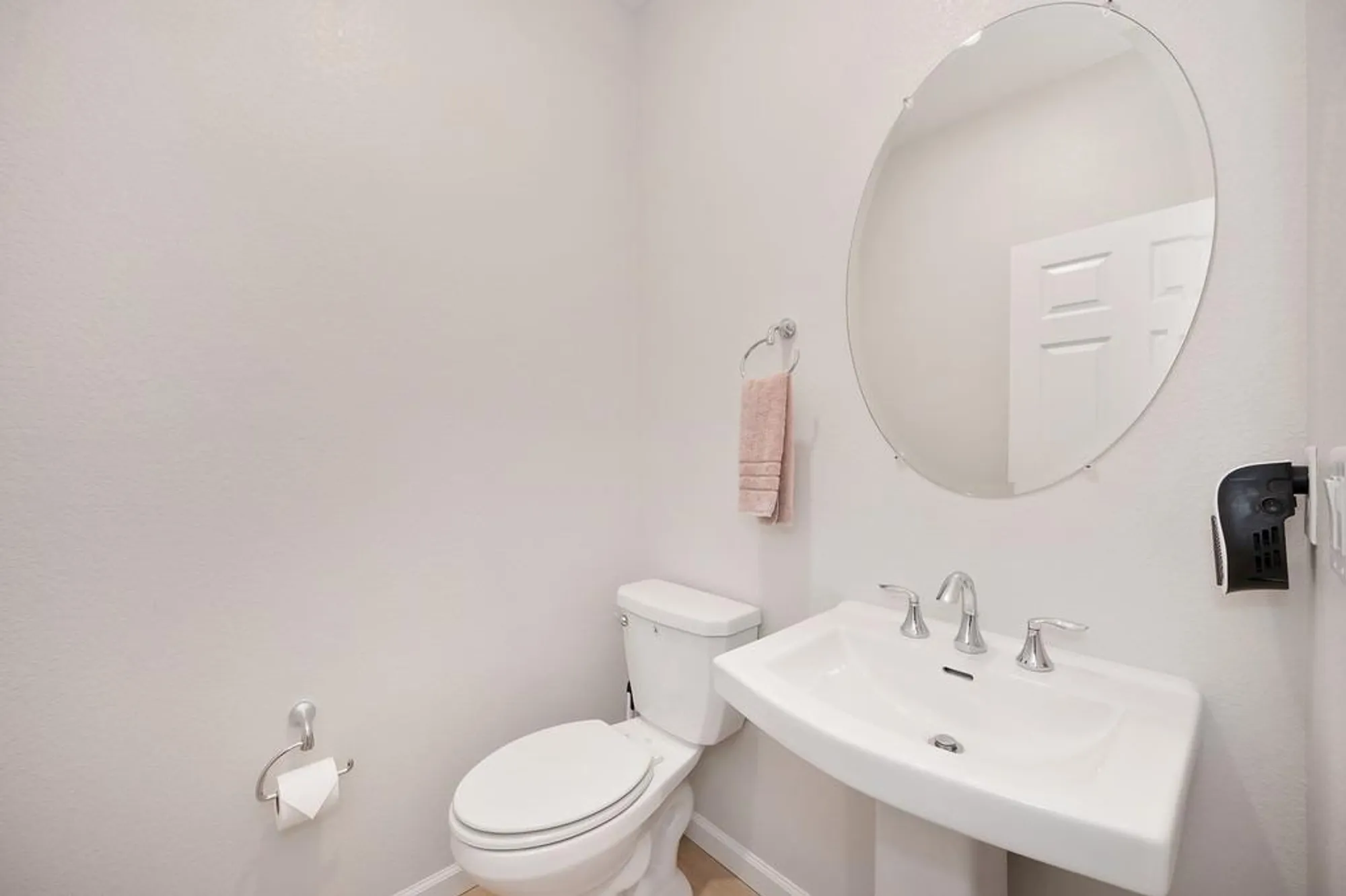 Property Slideshow image 48 of 97 | 1697 donner ln, Lincoln, CA, 95648