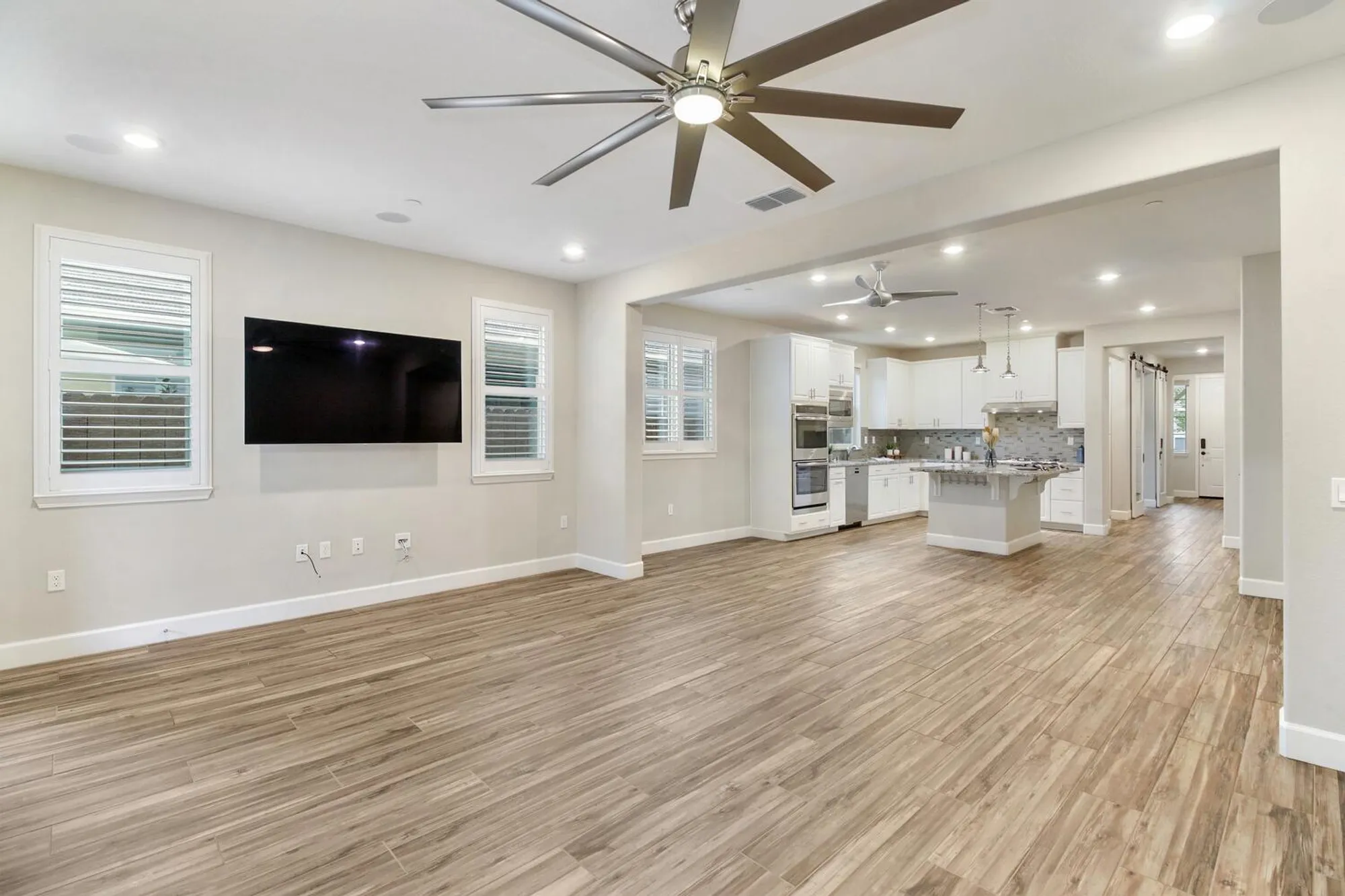 Property Slideshow image 12 of 58 | 1007 calle real ln, El Dorado Hills, CA, 95762