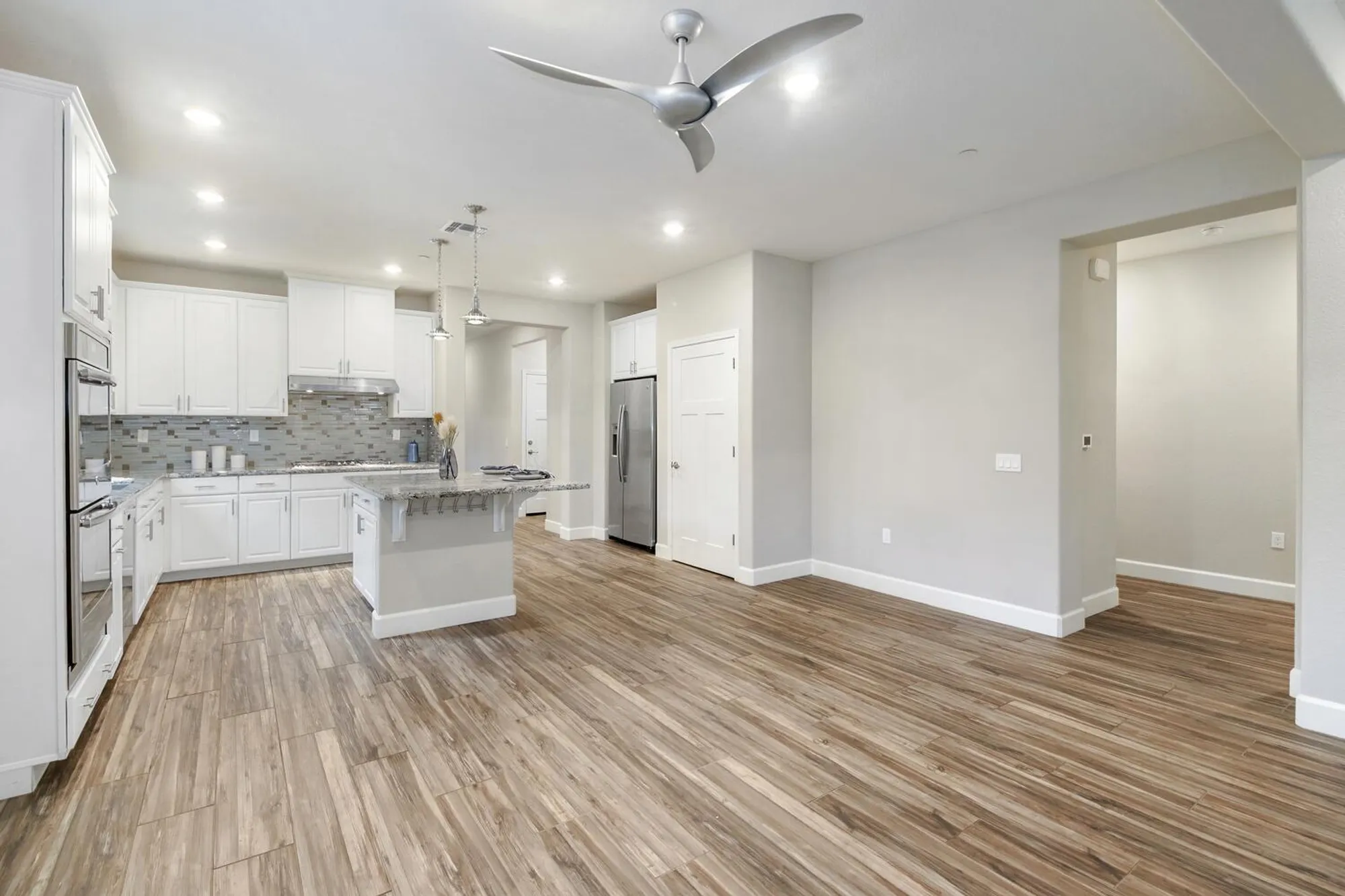 Property Slideshow image 14 of 58 | 1007 calle real ln, El Dorado Hills, CA, 95762