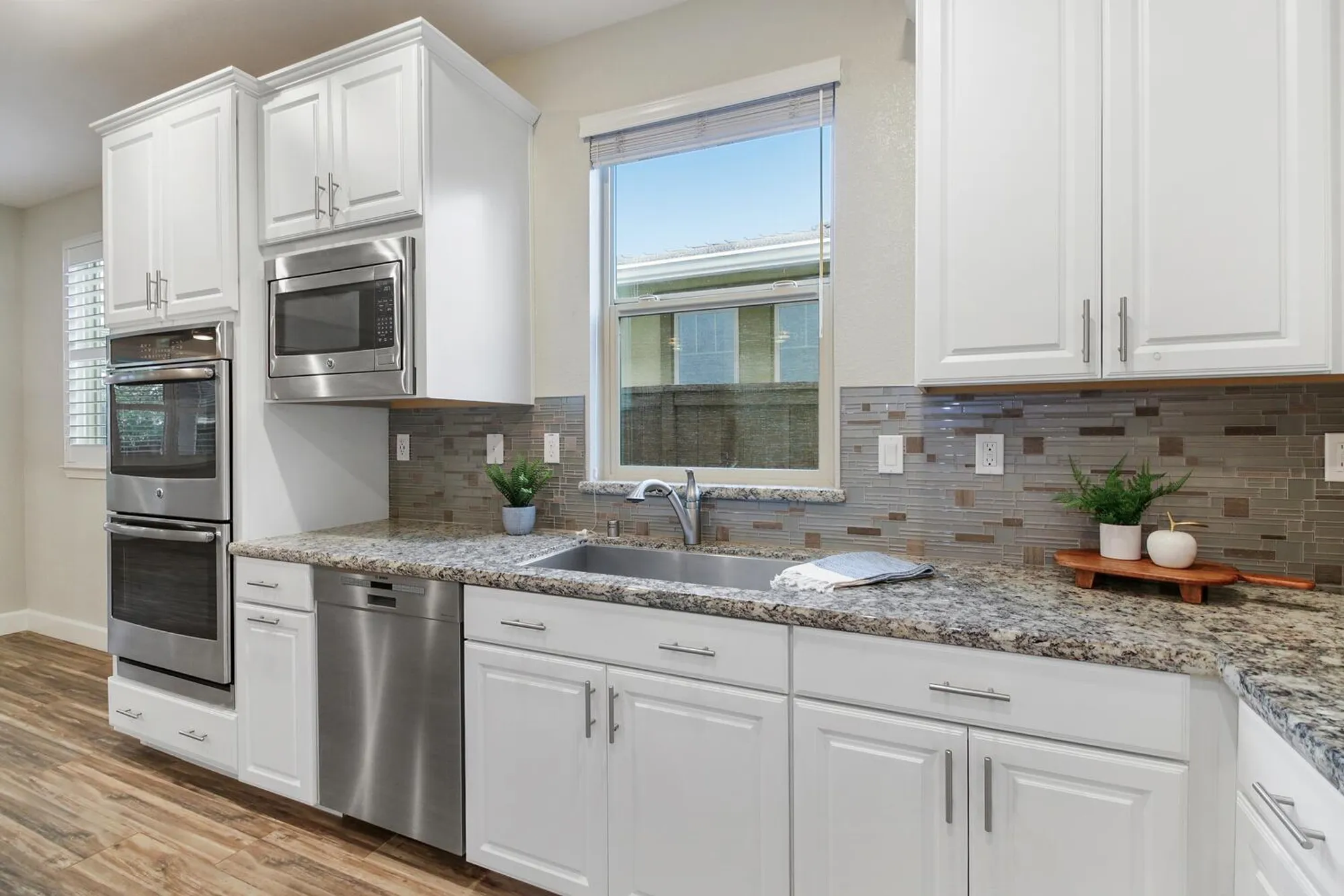 Property Slideshow image 22 of 58 | 1007 calle real ln, El Dorado Hills, CA, 95762