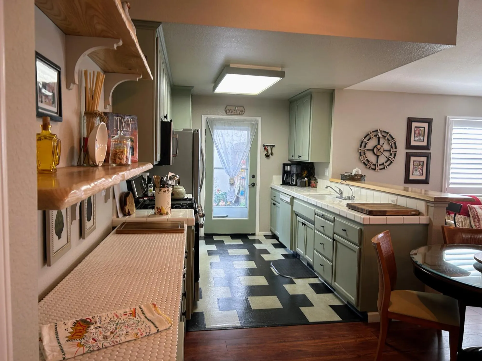 Property Slideshow image 11 of 43 | 677 village dr, Galt, CA, 95632