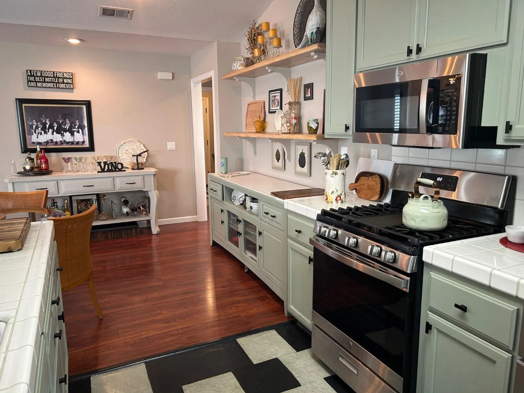 Property Slideshow image 13 of 43 | 677 village dr, Galt, CA, 95632