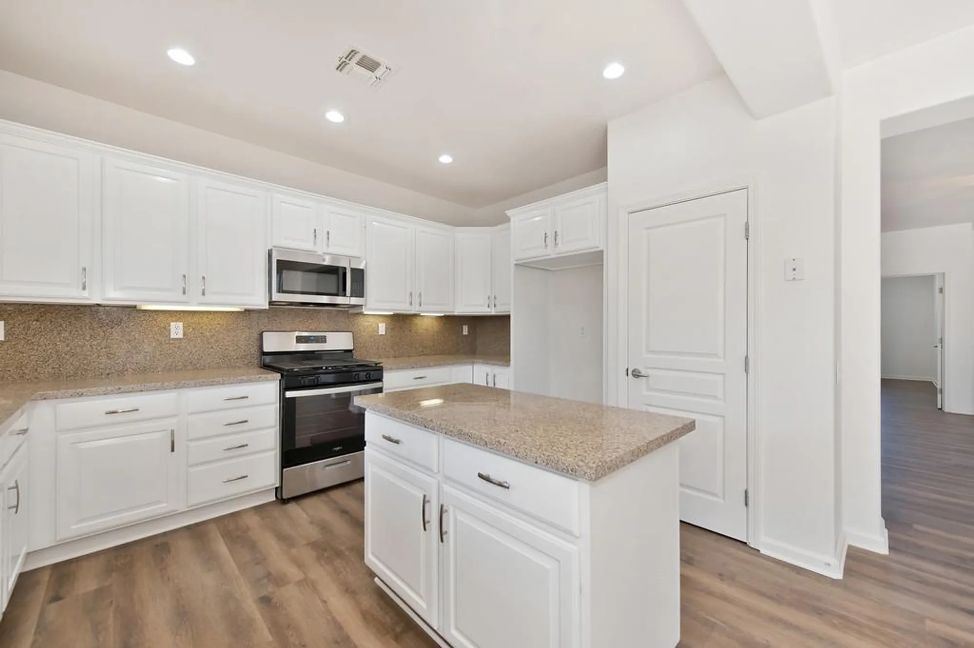 Property Slideshow image 15 of 33 | 1347 freschi ln, Lincoln, CA, 95648