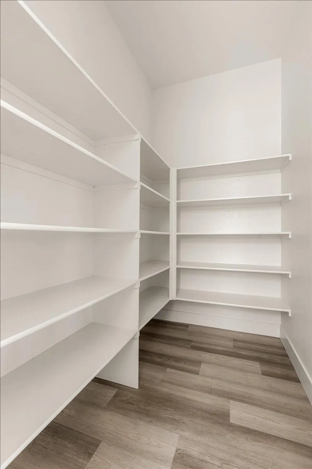 Property Slideshow image 25 of 82 | 772 lodge ln, Lincoln, CA, 95648