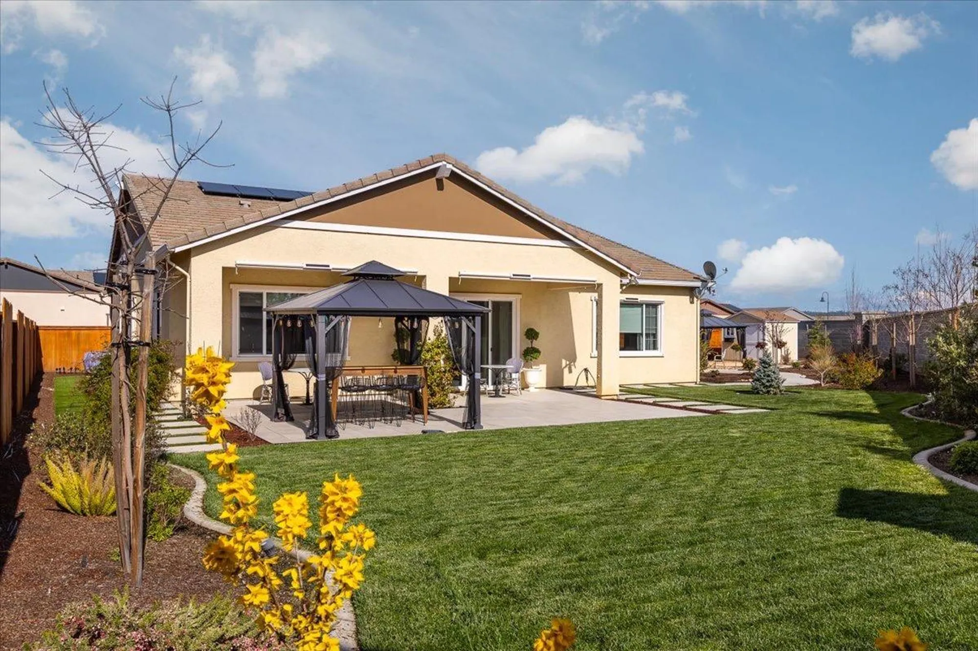 Property Slideshow image 5 of 82 | 772 lodge ln, Lincoln, CA, 95648