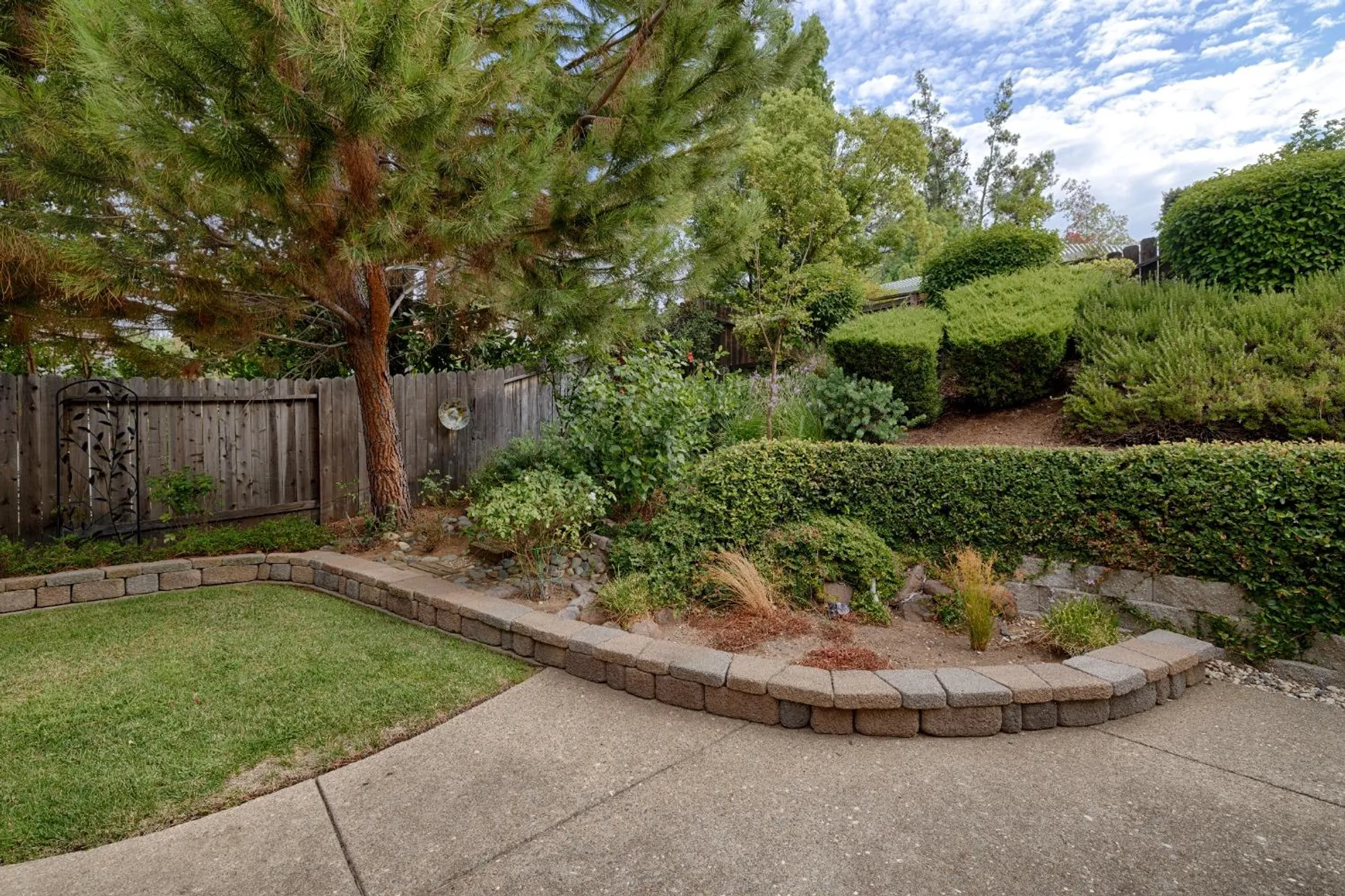 Property Slideshow image 12 of 26 | 3005 chimney ct, Rocklin, CA, 95765
