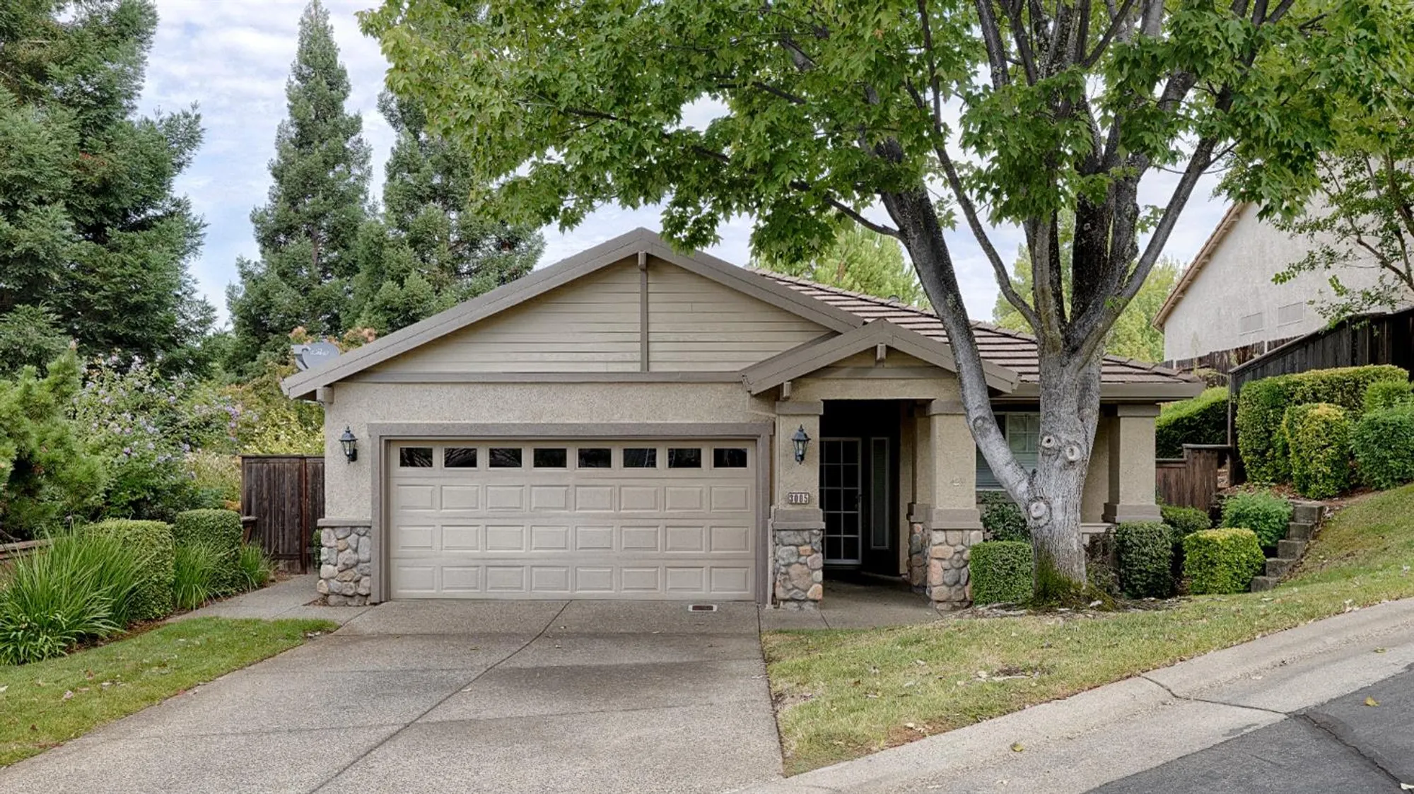 Property Slideshow image 9 of 26 | 3005 chimney ct, Rocklin, CA, 95765