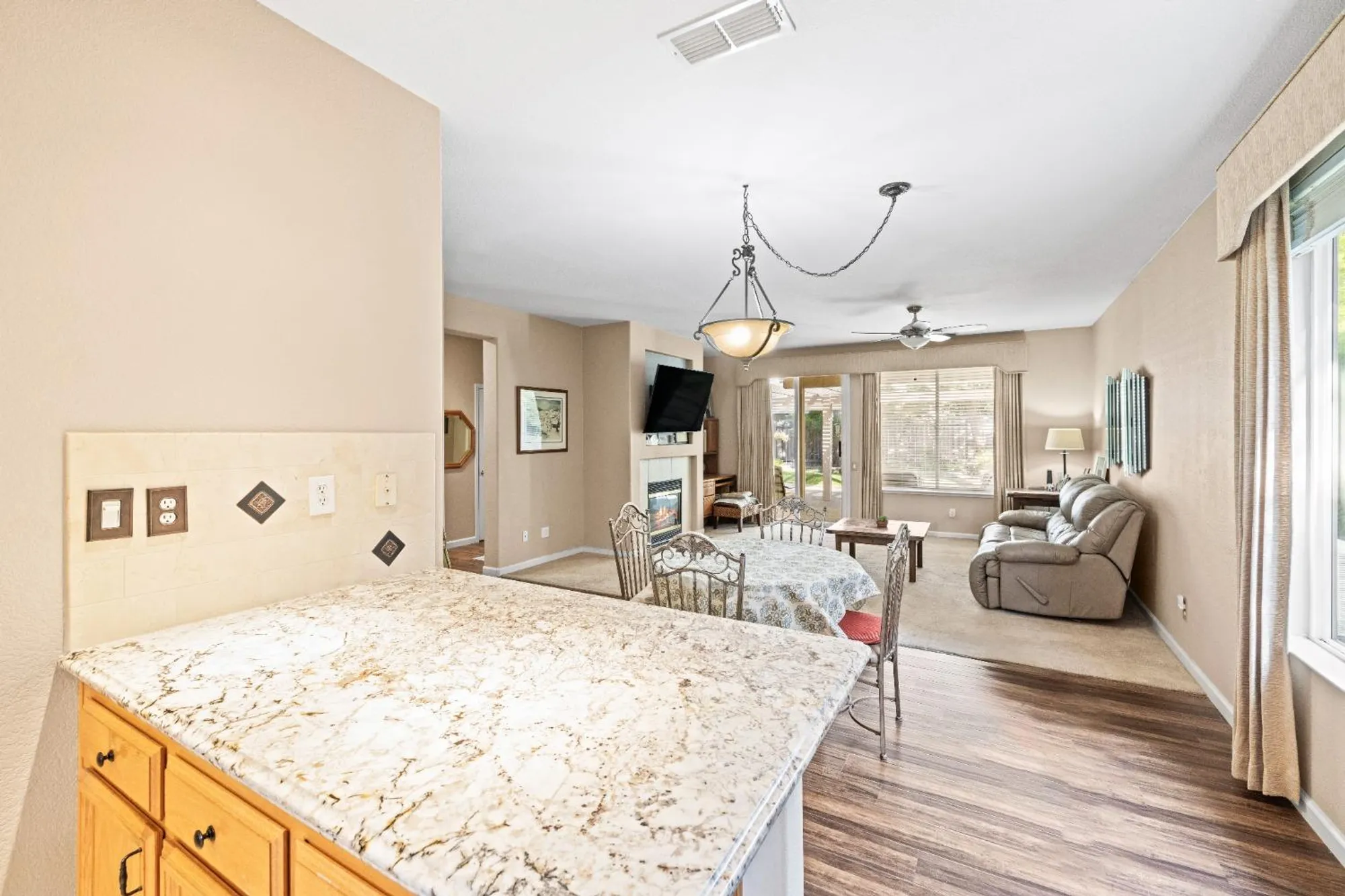 Property Slideshow image 14 of 26 | 3005 chimney ct, Rocklin, CA, 95765