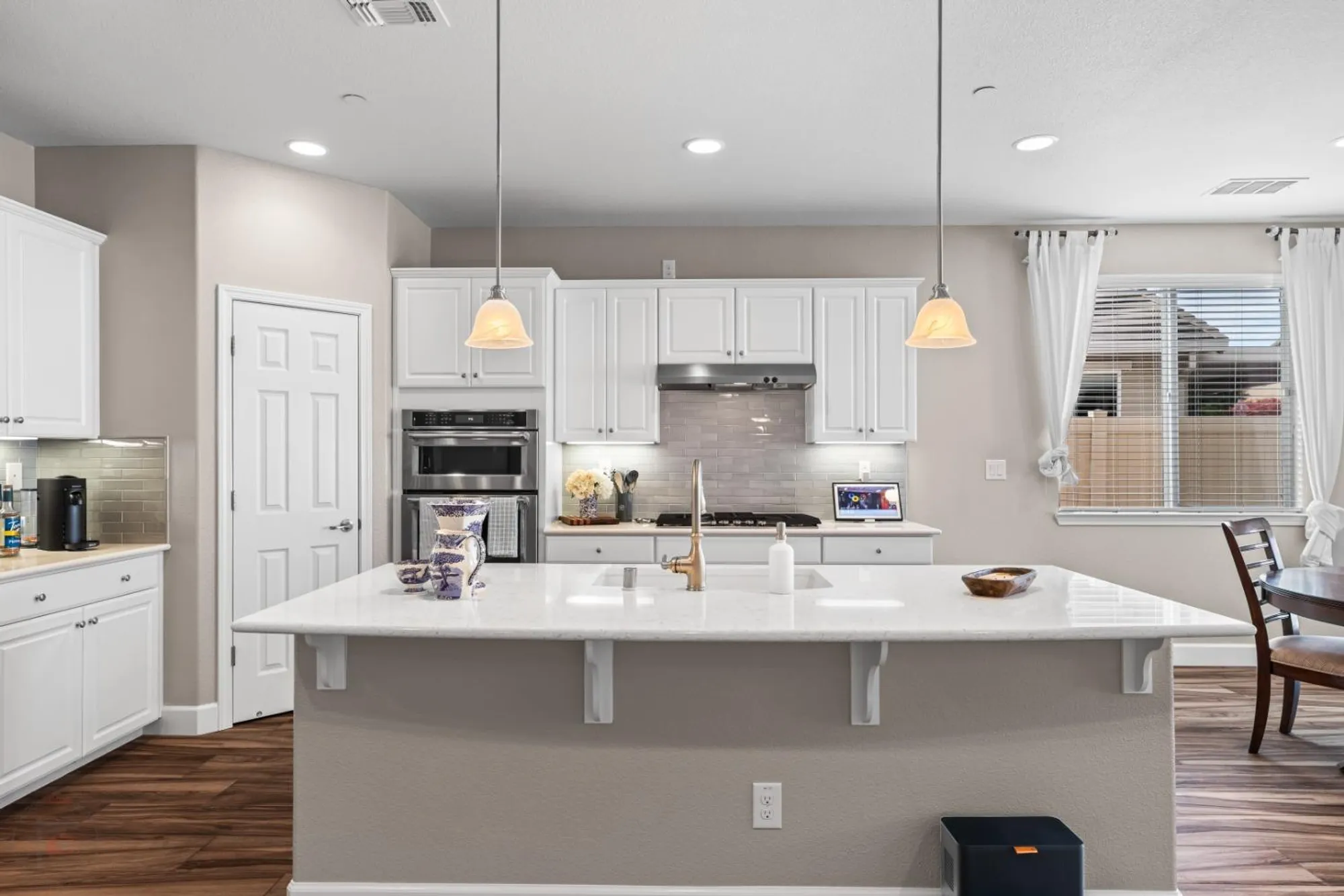 Property Slideshow image 12 of 88 | 1324 chestnut hill dr, Manteca, CA, 95336