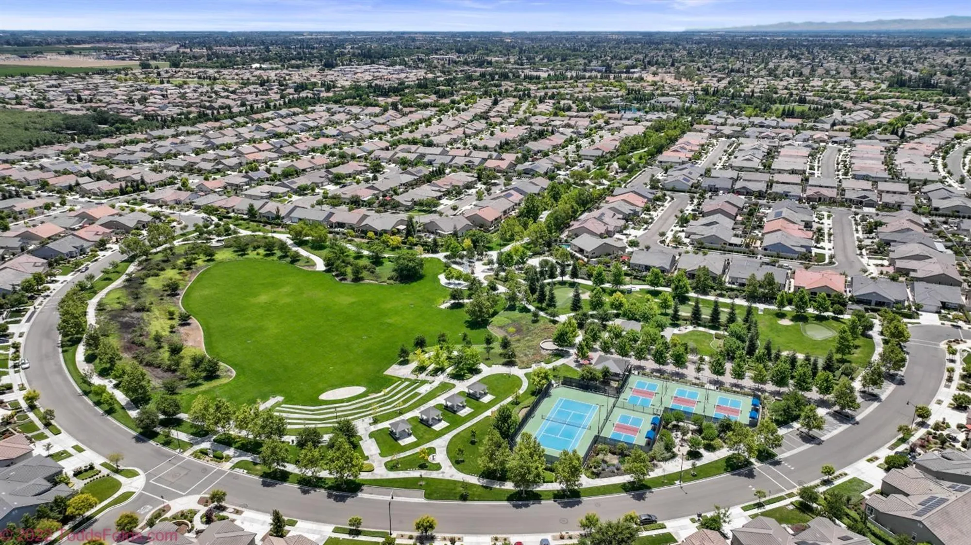 Property Slideshow image 74 of 88 | 1324 chestnut hill dr, Manteca, CA, 95336