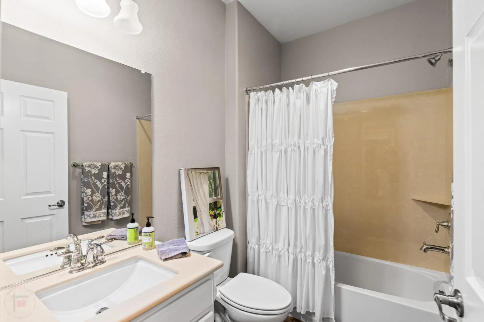 Property Slideshow image 34 of 88 | 1324 chestnut hill dr, Manteca, CA, 95336