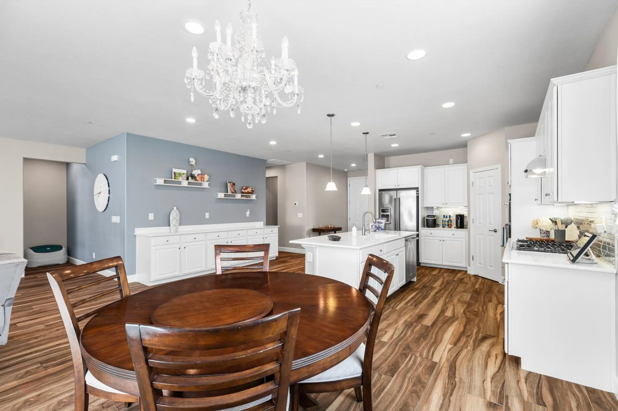 Property Slideshow image 20 of 88 | 1324 chestnut hill dr, Manteca, CA, 95336