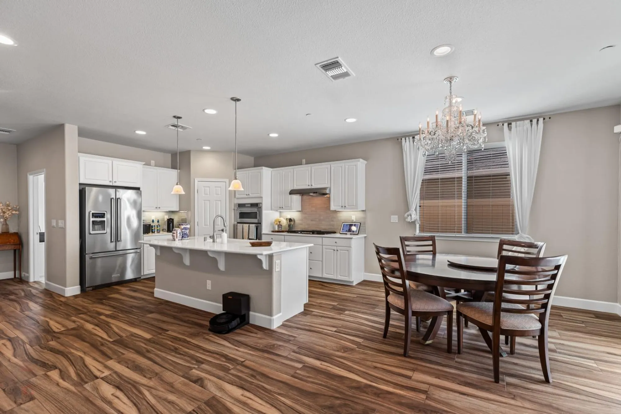 Property Slideshow image 11 of 88 | 1324 chestnut hill dr, Manteca, CA, 95336