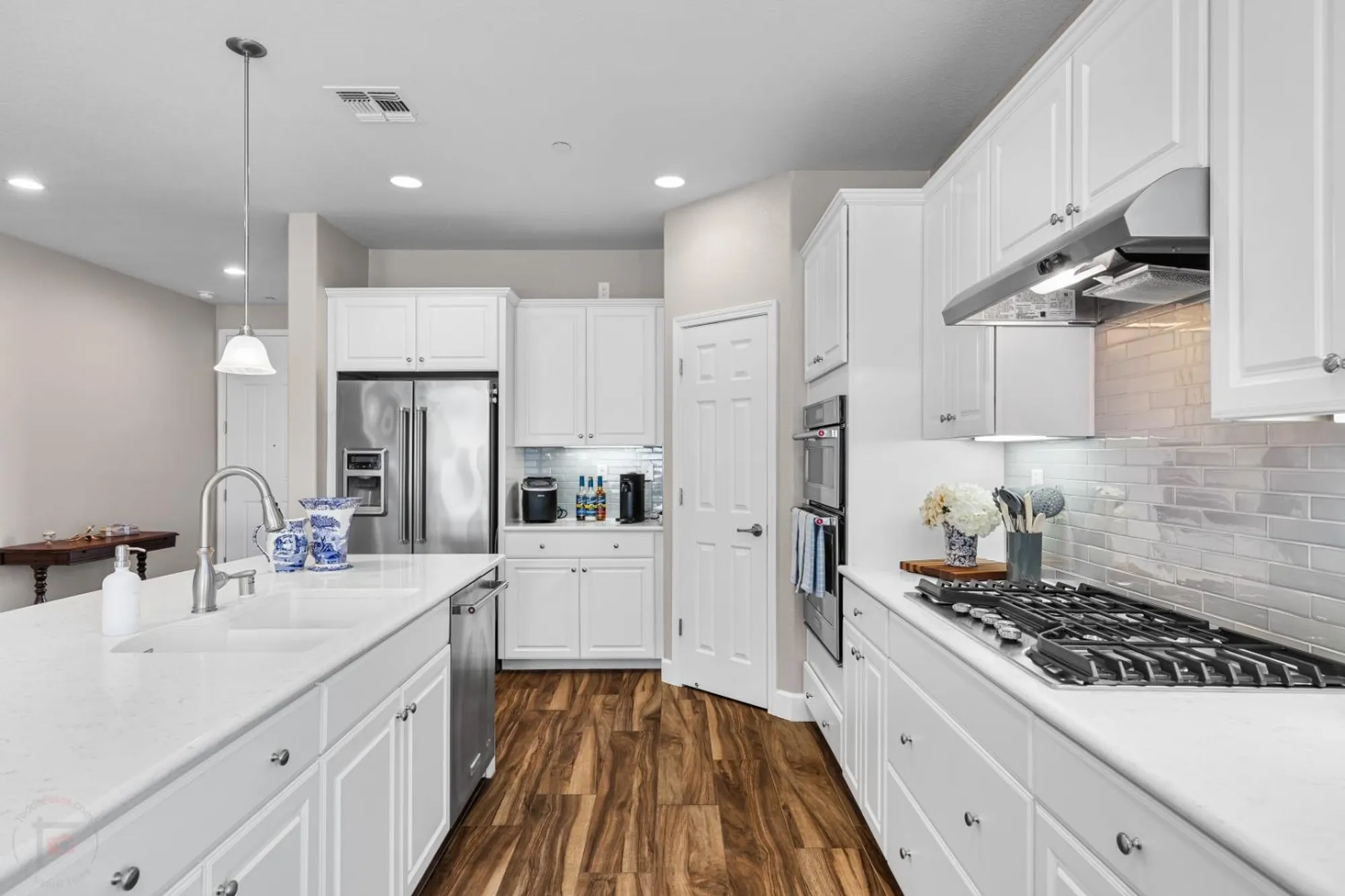 Property Slideshow image 13 of 88 | 1324 chestnut hill dr, Manteca, CA, 95336