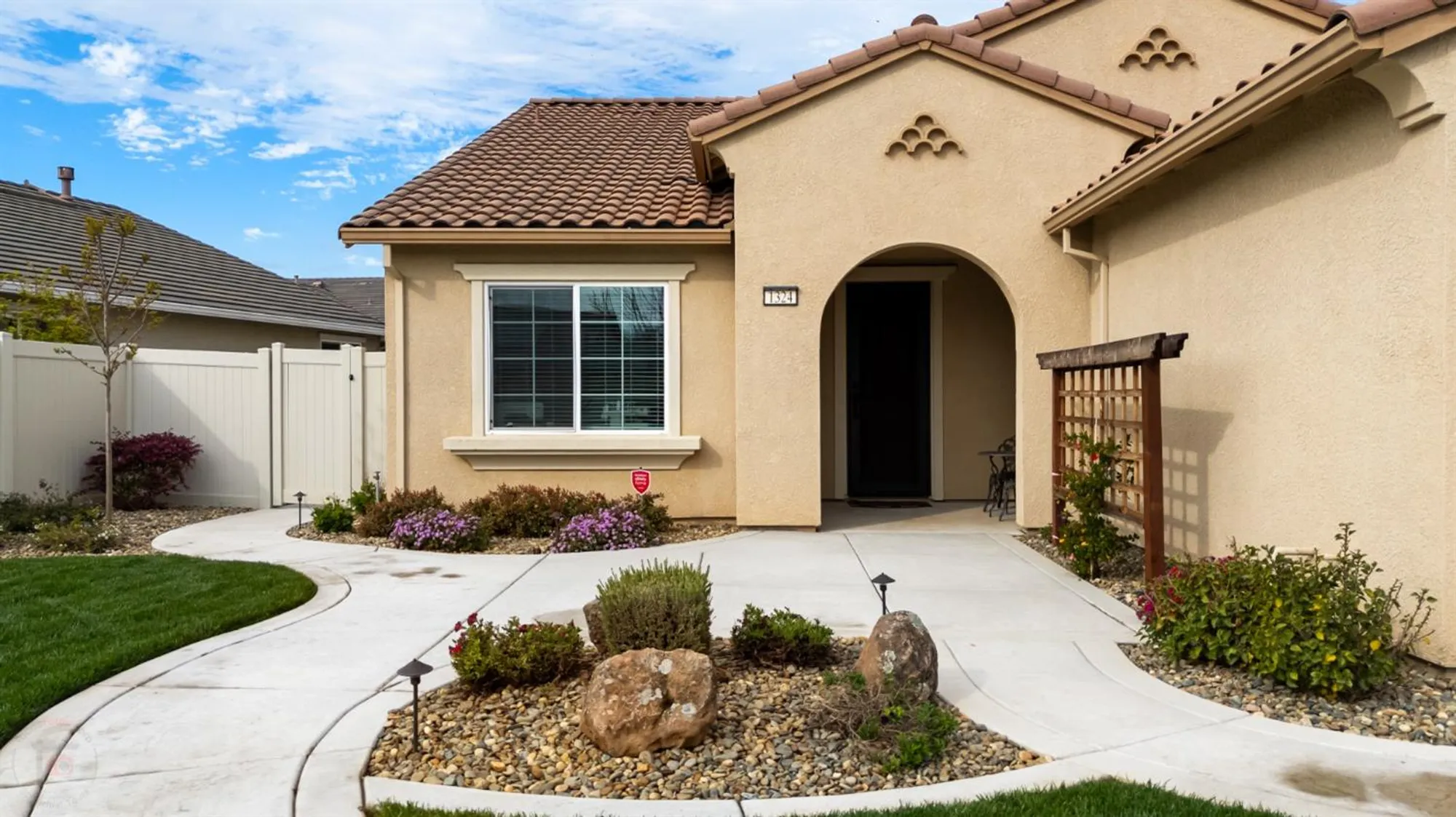 Property Slideshow image 6 of 88 | 1324 chestnut hill dr, Manteca, CA, 95336