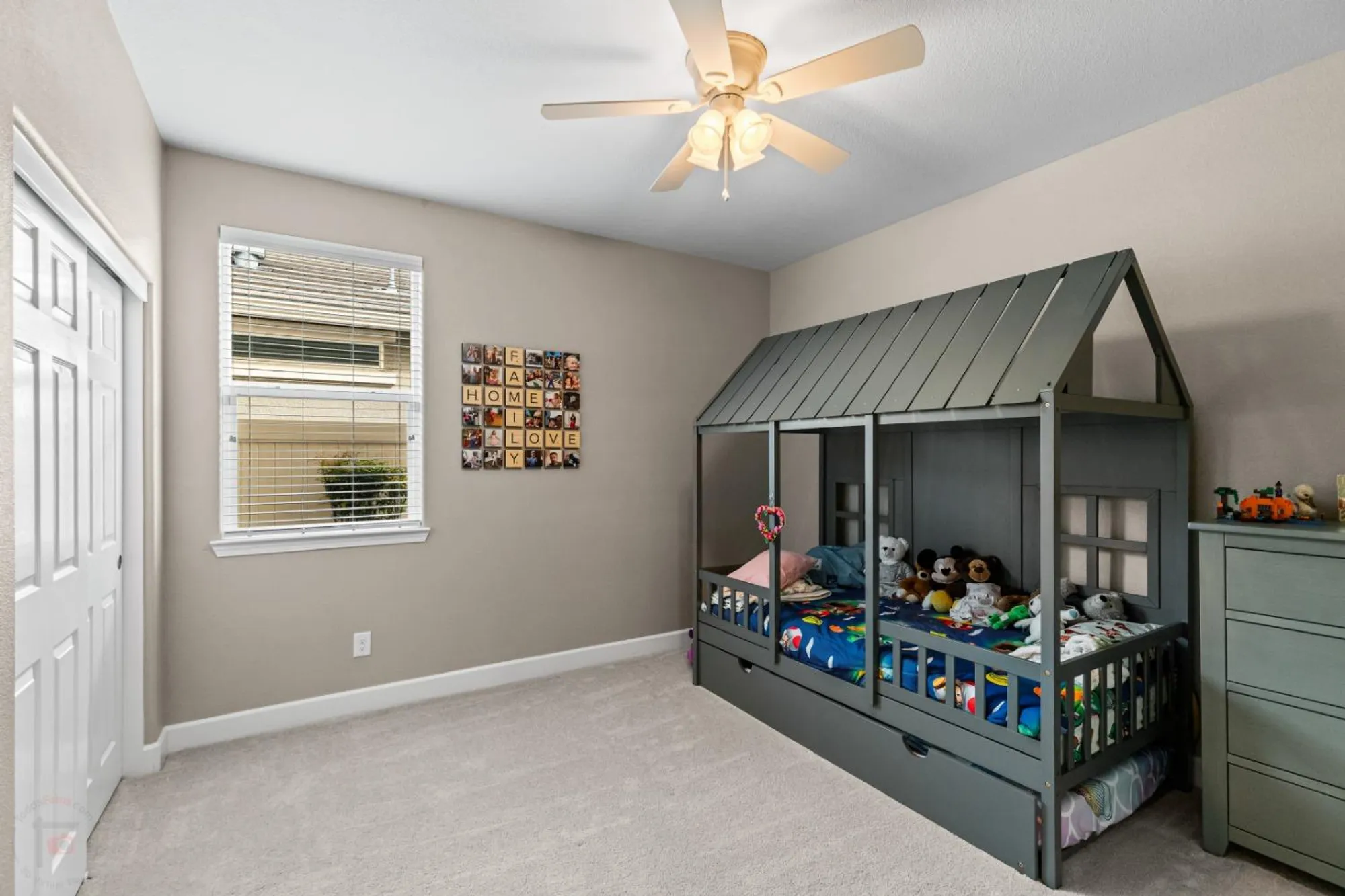 Property Slideshow image 33 of 88 | 1324 chestnut hill dr, Manteca, CA, 95336