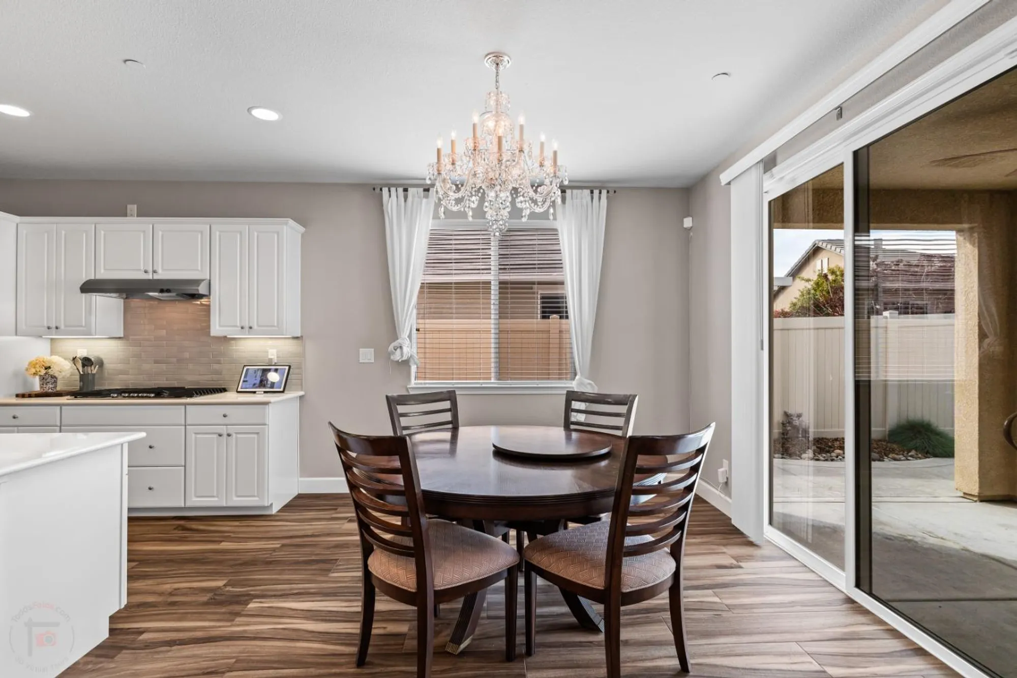 Property Slideshow image 19 of 88 | 1324 chestnut hill dr, Manteca, CA, 95336