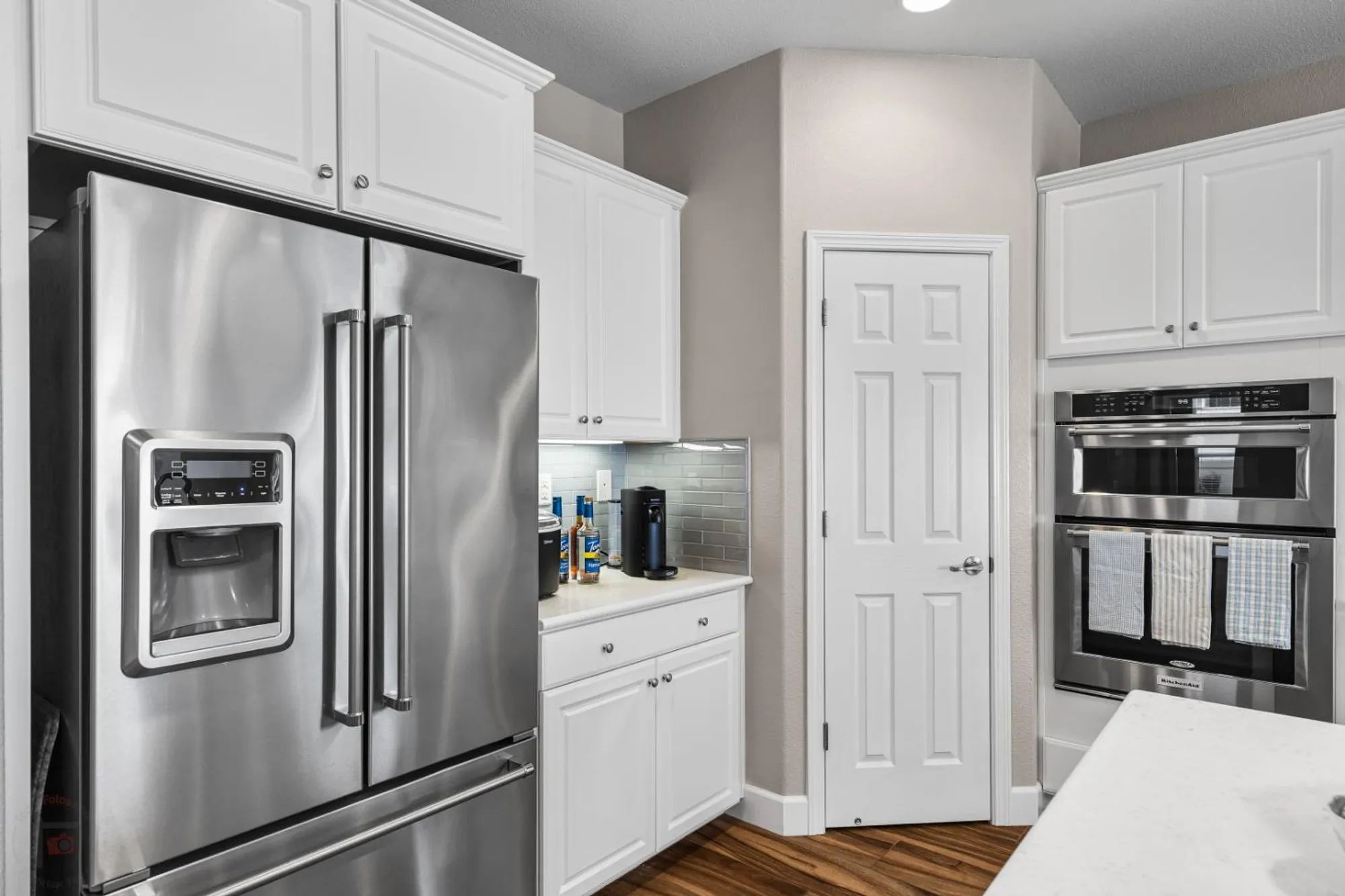 Property Slideshow image 14 of 88 | 1324 chestnut hill dr, Manteca, CA, 95336