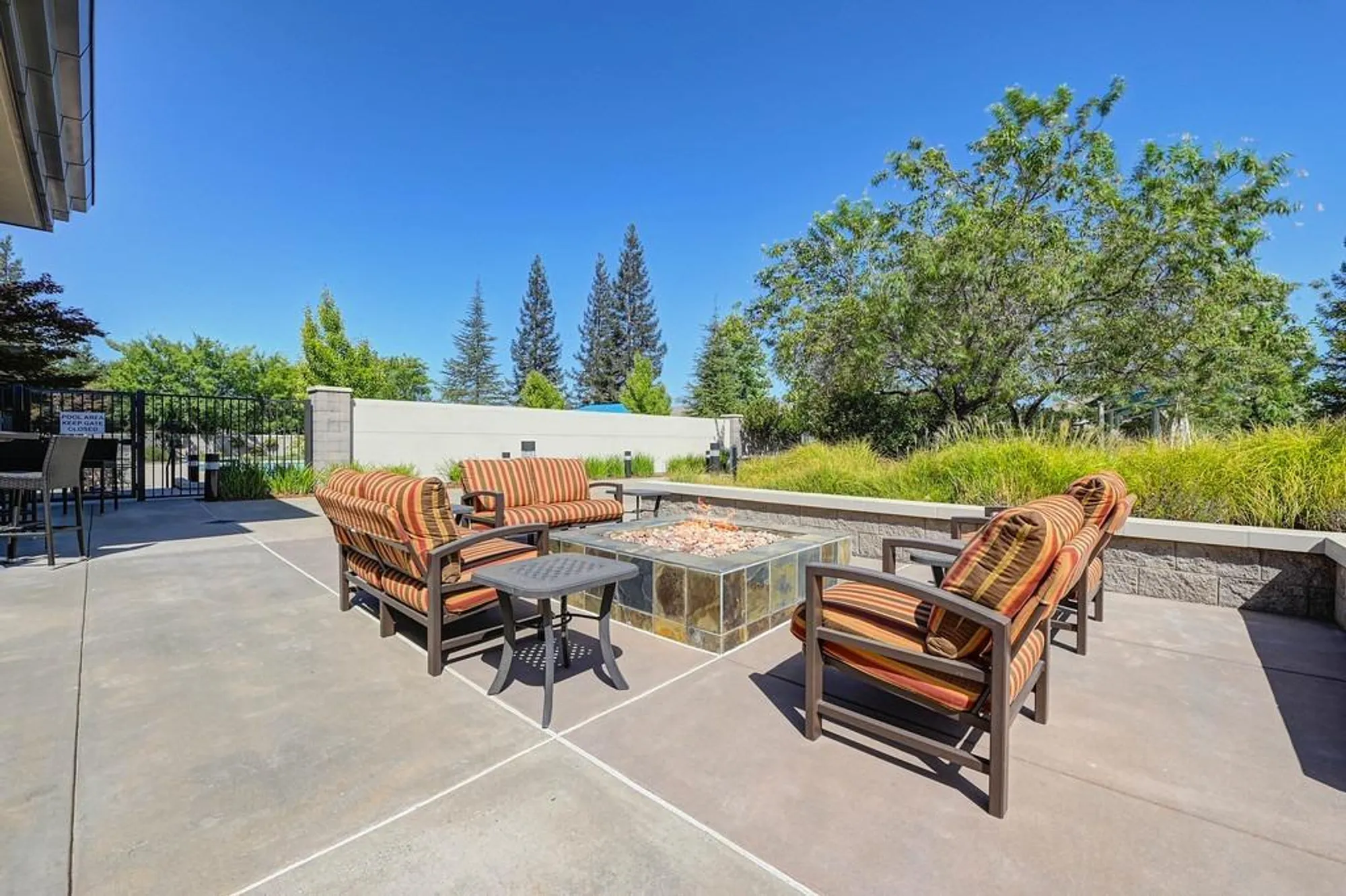 Property Slideshow image 62 of 72 | 2080 leighham dr, Roseville, CA, 95747