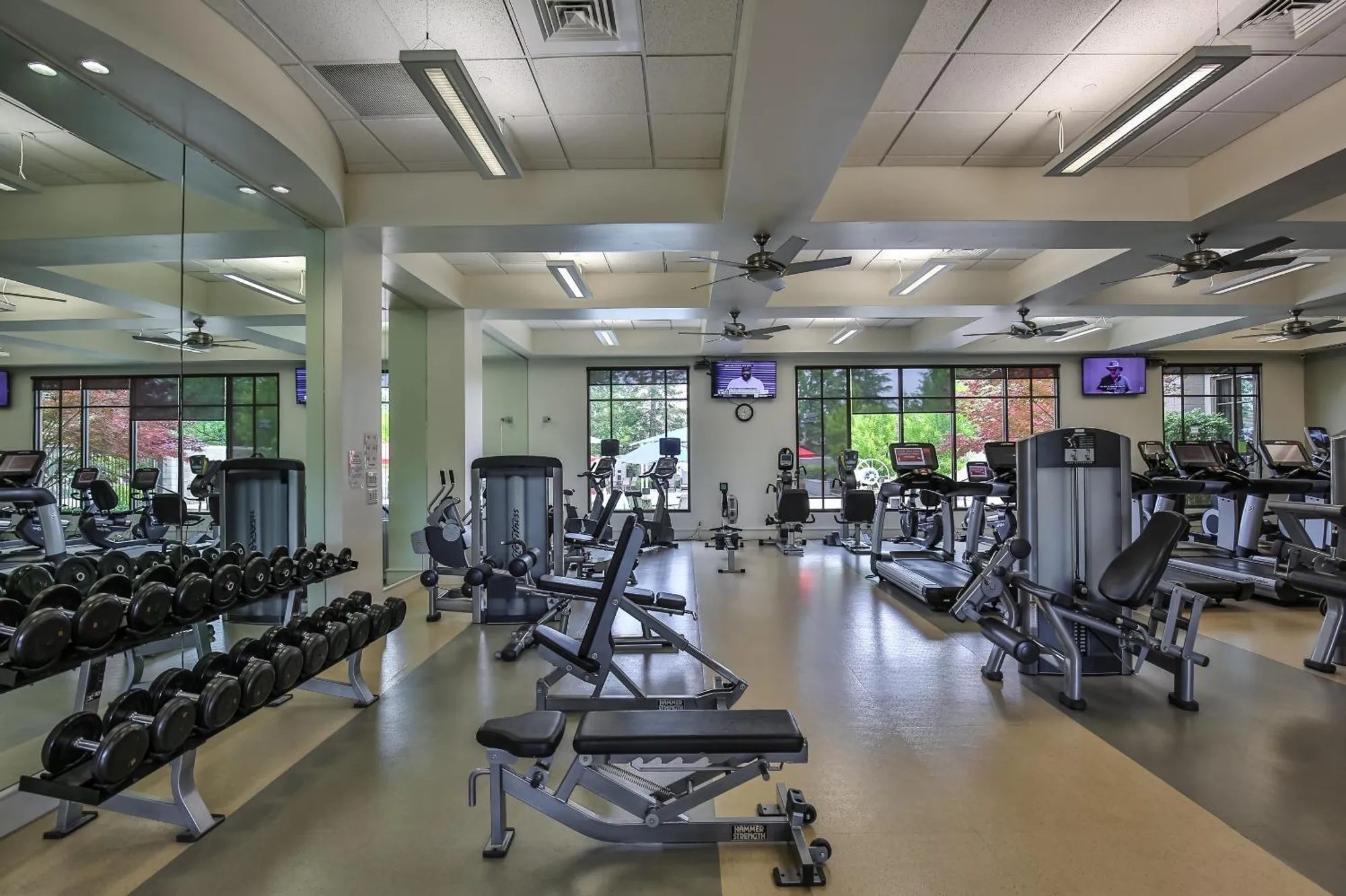 Property Slideshow image 58 of 72 | 2080 leighham dr, Roseville, CA, 95747