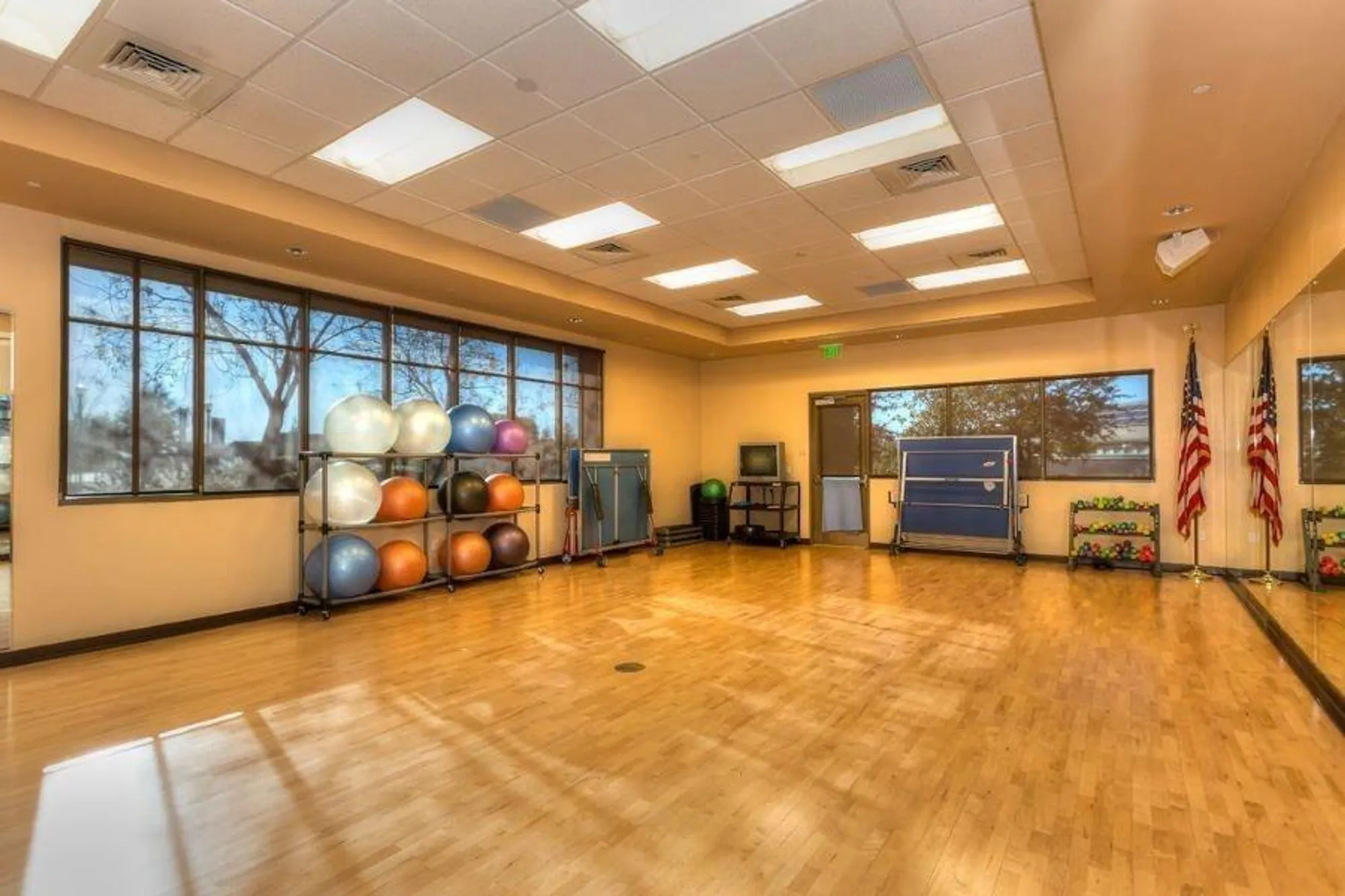 Property Slideshow image 60 of 72 | 2080 leighham dr, Roseville, CA, 95747