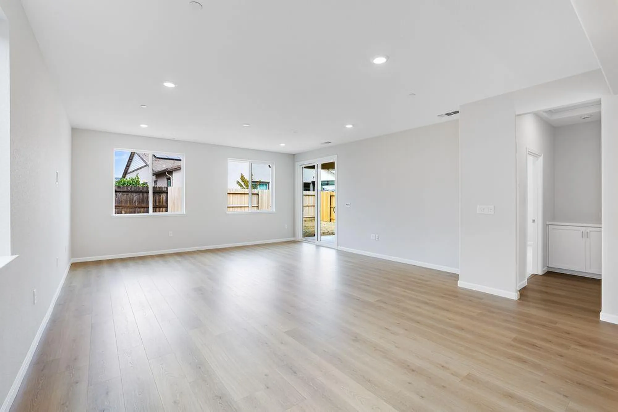 Property Slideshow image 12 of 57 | 1592 edgewood ln, Lincoln, CA, 95648