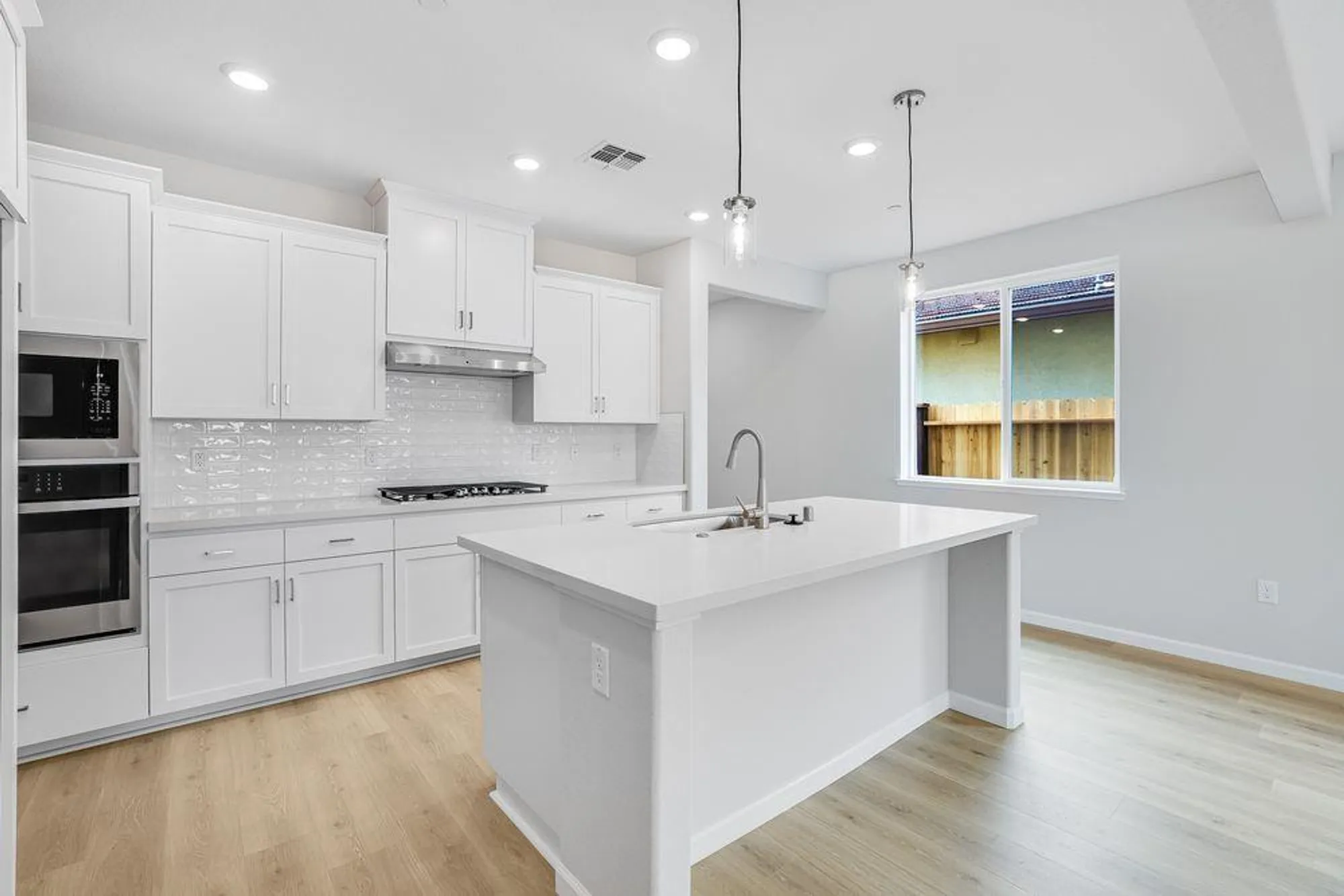 Property Slideshow image 3 of 57 | 1592 edgewood ln, Lincoln, CA, 95648