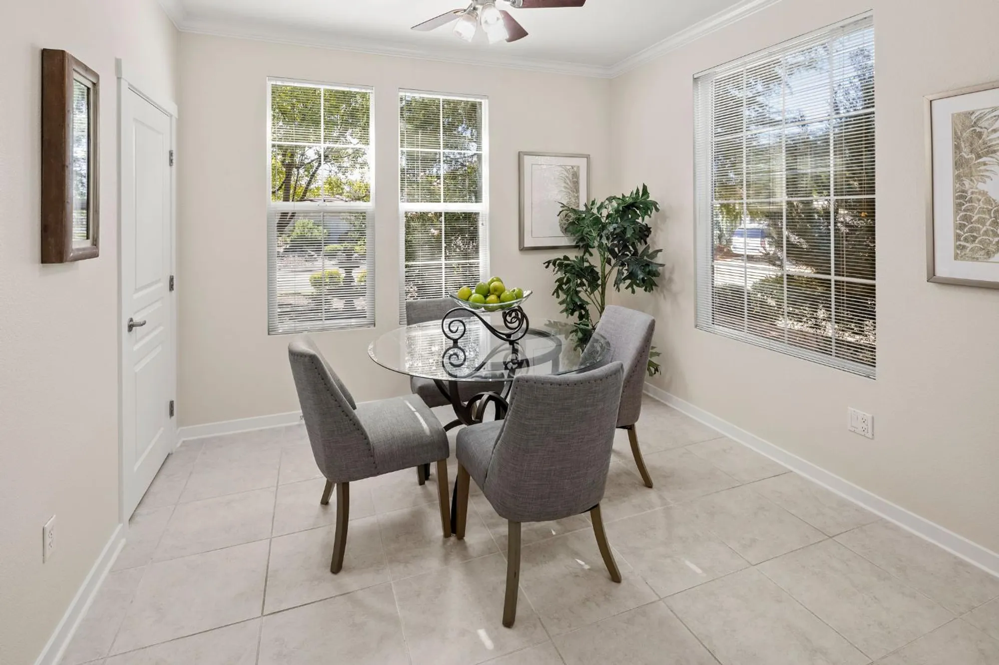 Property Slideshow image 15 of 44 | 3113 black hawk ln, Lincoln, CA, 95648