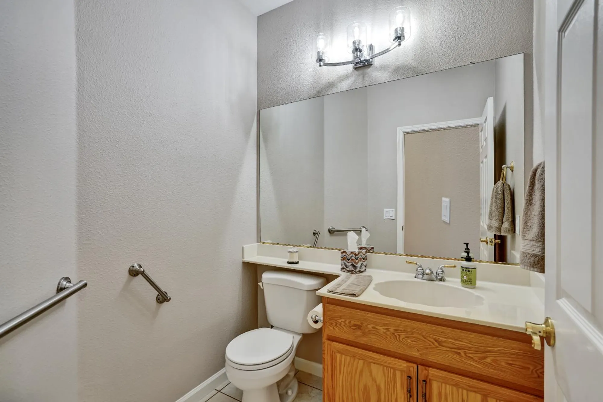 Property Slideshow image 18 of 28 | 1580 rubidoux ln, Brentwood, CA, 94513